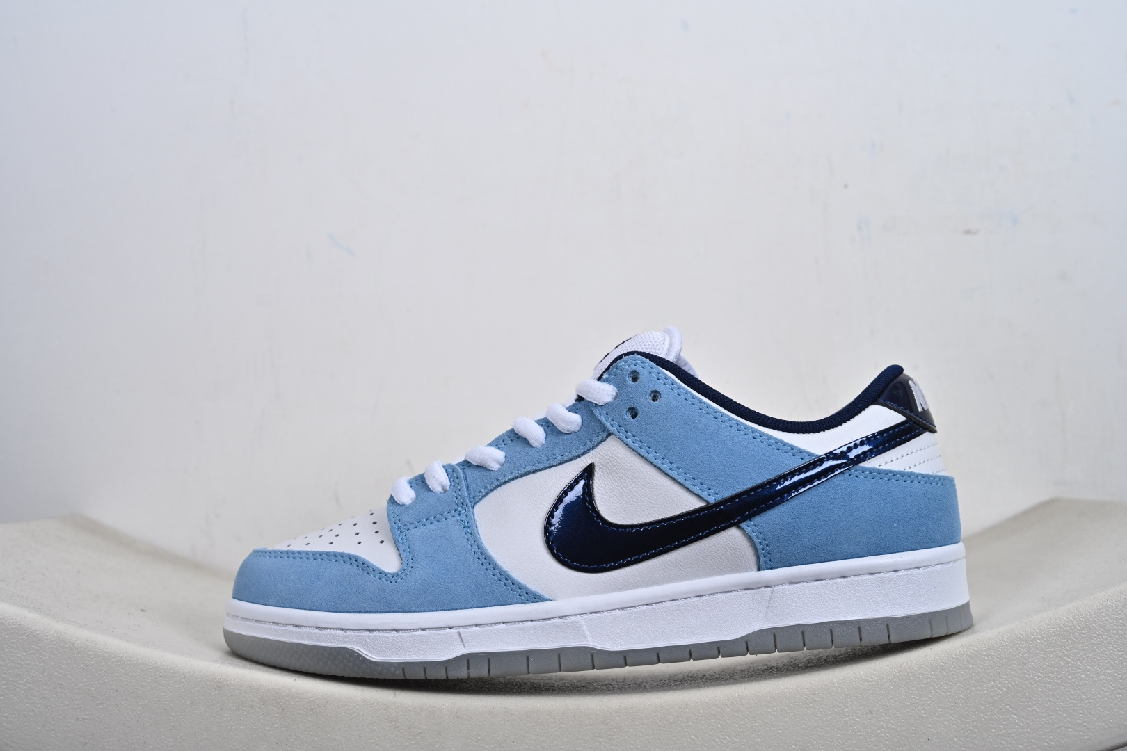 Nike SB Dunk Low 白天蓝 高端定制 低帮休闲板鞋 BP0508-038-Top High Quatity Cheap Sneakers Fashion Clothing Clothes Bags handbags Shoes of all Brand wholesale With The best Quality And Beautiful Price from China Factory Chinese suppliers wholesaler seller Nike SB Dunk Low 白天蓝 高端定制 低帮休闲板鞋 BP0508-038