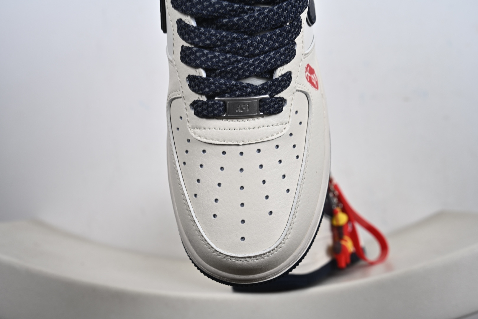 2026马年限定潮流 Nike Air Force 1 空军一号 爆款高端定制 主体采用米白色皮革 MZ9588-821-Top High Quatity Cheap Sneakers Fashion Clothing Clothes Bags handbags Shoes of all Brand wholesale With The best Quality And Beautiful Price from China Factory Chinese suppliers wholesaler seller 2026马年限定潮流 Nike Air Force 1 空军一号 爆款高端定制 主体采用米白色皮革 MZ9588-821