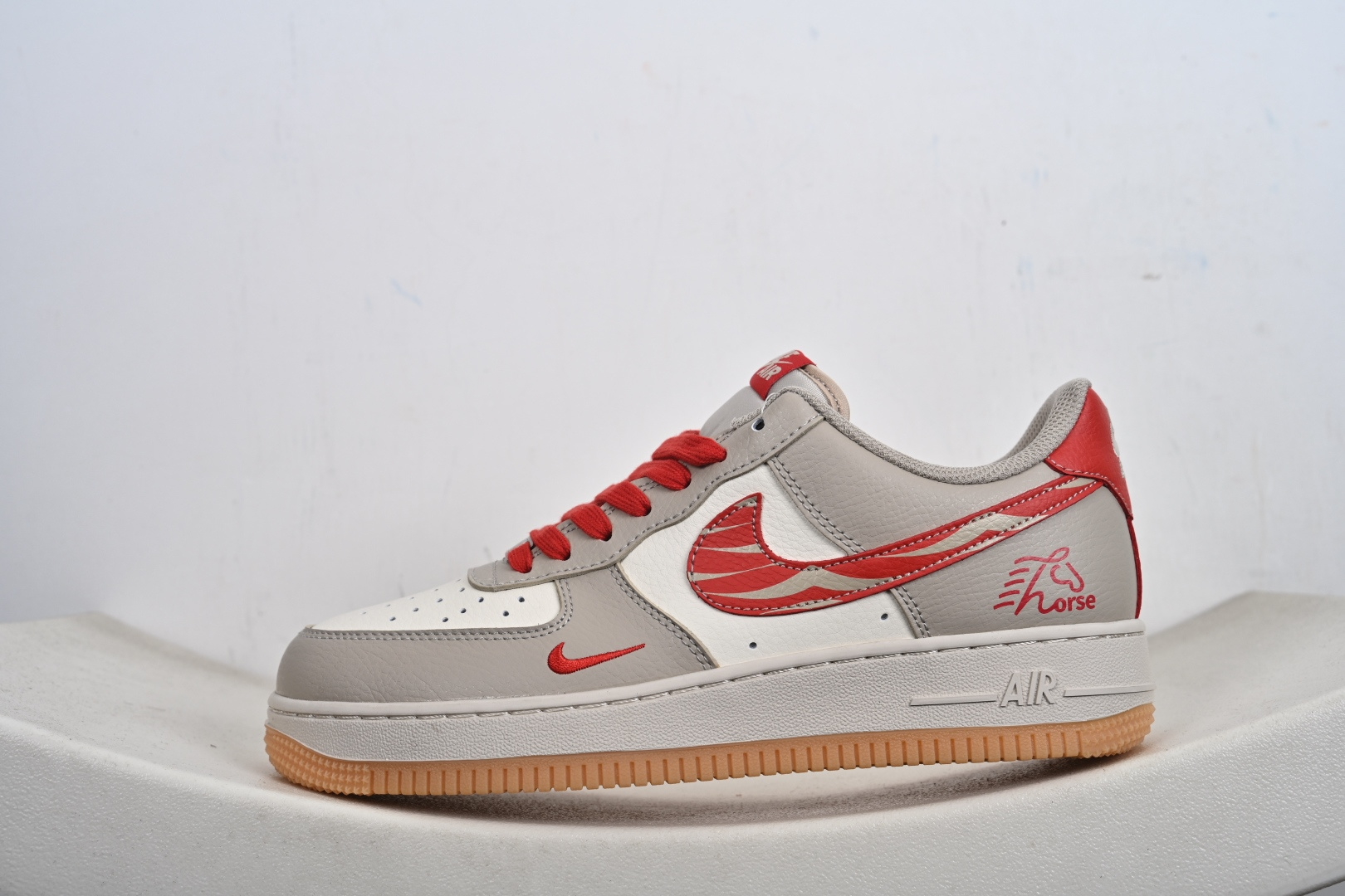 高端定制Nike Air Force 1 '07 Low “马年限定-卡其色” 浅卡其 + 奶白的低饱和底色 XD0028-008-Top High Quatity Cheap Sneakers Fashion Clothing Clothes Bags handbags Shoes of all Brand wholesale With The best Quality And Beautiful Price from China Factory Chinese suppliers wholesaler seller 高端定制Nike Air Force 1 '07 Low “马年限定-卡其色” 浅卡其 + 奶白的低饱和底色 XD0028-008