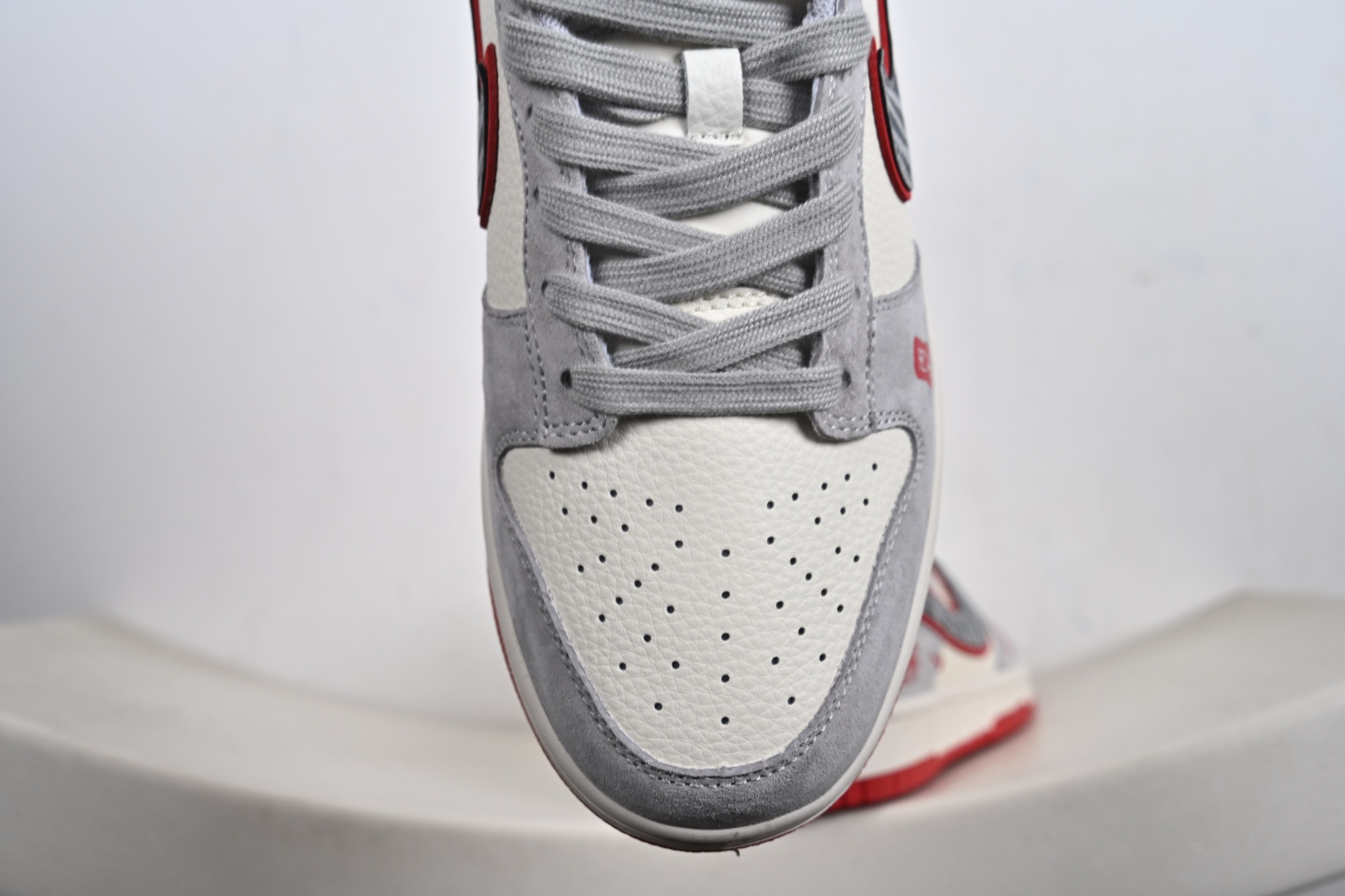 Nike SB Dunk Low C联名款纯 LX1988-820