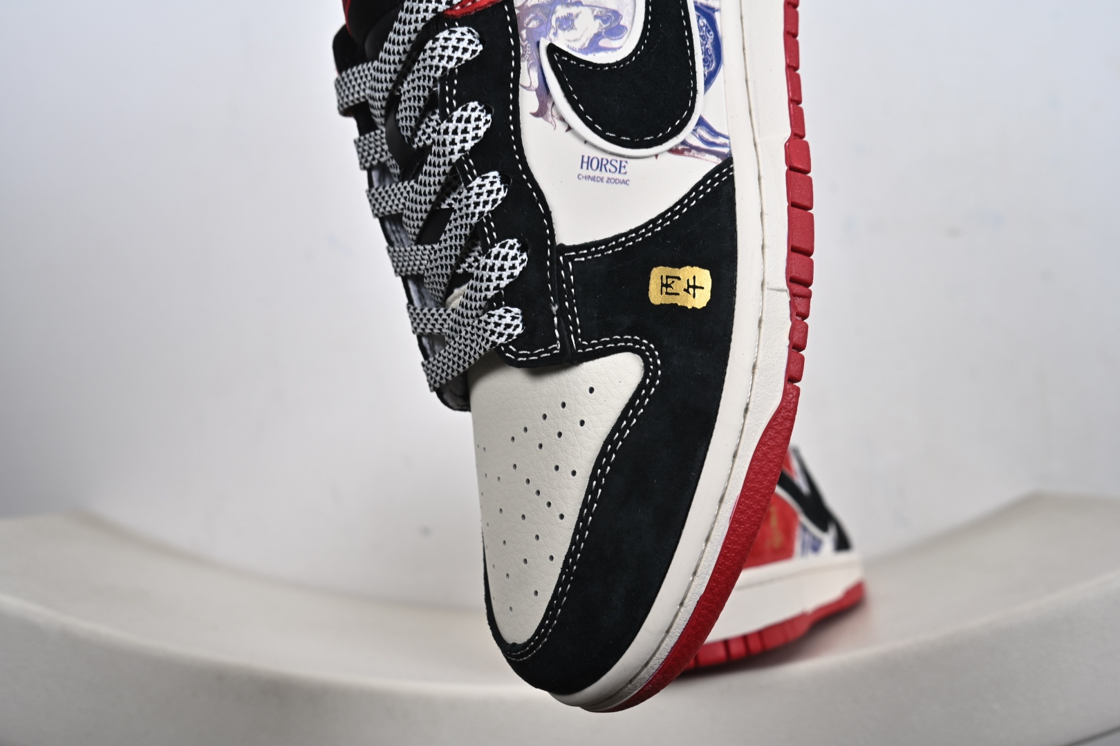 定制版 Nike dunk Low 马年限定 经典灰红 低帮休闲板鞋 YX5066-403