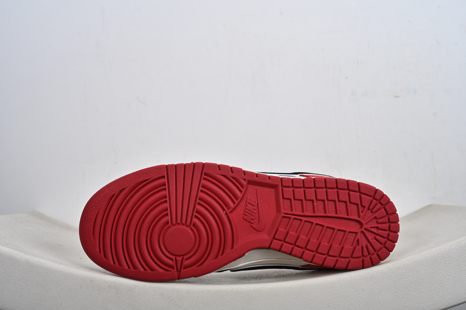 定制版 Nike dunk Low 马年限定 经典灰红 低帮休闲板鞋 YX5066-403
