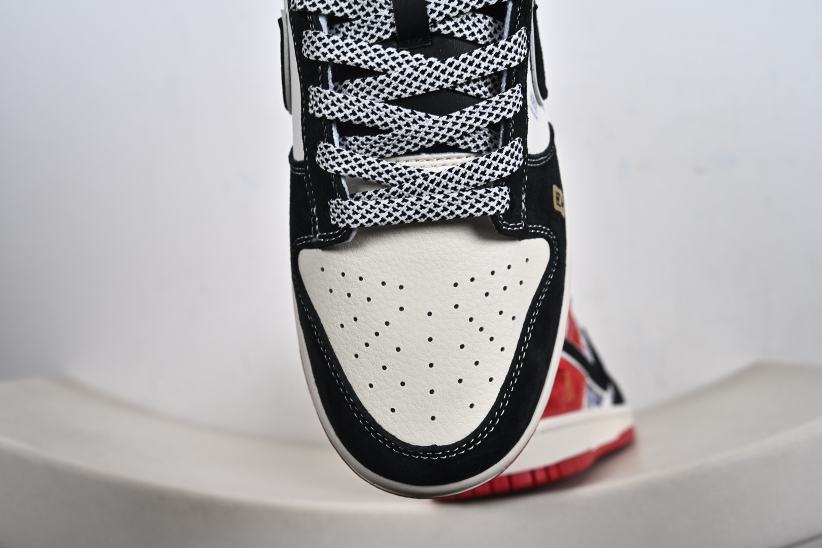 定制版 Nike dunk Low 马年限定 经典灰红 低帮休闲板鞋 YX5066-403