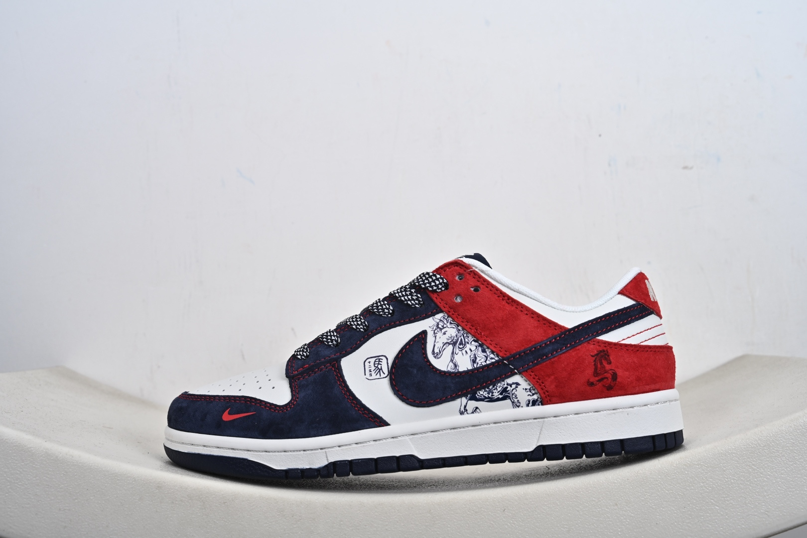 Nike Dunk Low FC1688-246｜红蓝撞色的复古美学暴击 FC1688-246