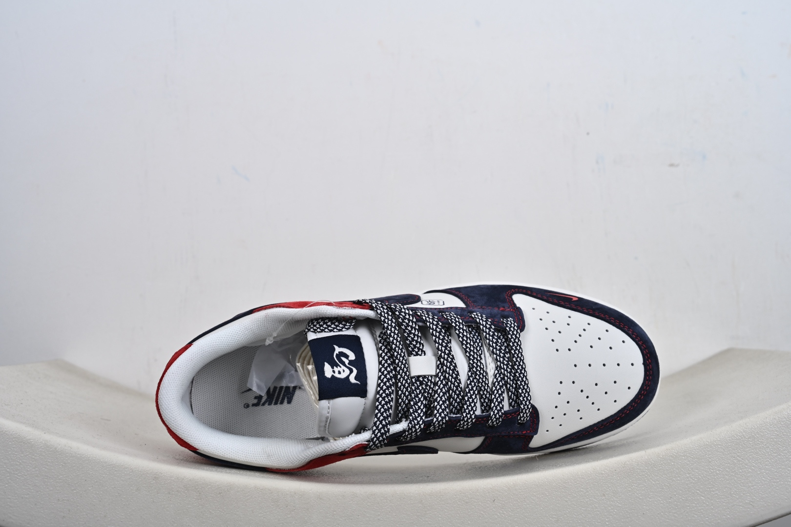 Nike Dunk Low FC1688-246｜红蓝撞色的复古美学暴击 FC1688-246