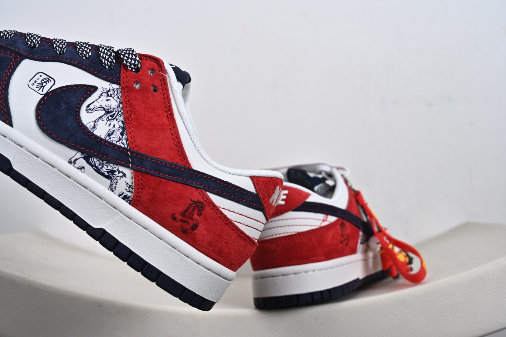 Nike Dunk Low FC1688-246｜红蓝撞色的复古美学暴击 FC1688-246