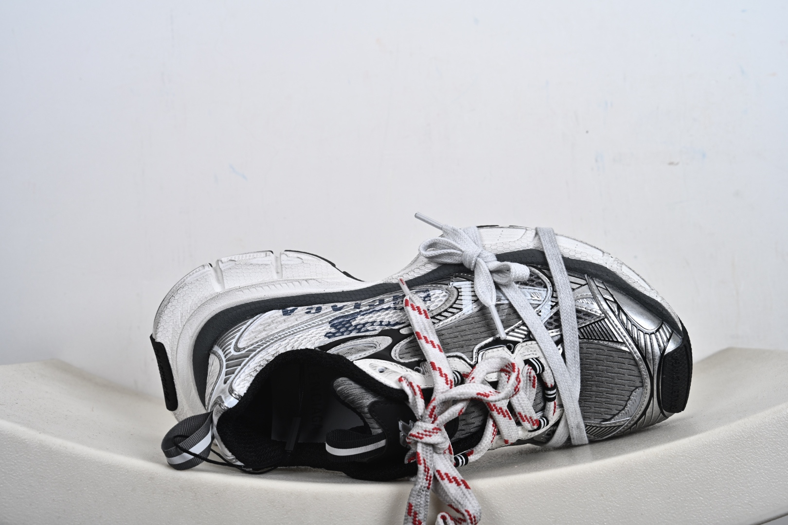 Balenciaga 巴黎世家 3XL 840090 W3XSG 9239-Top High Quatity Cheap Sneakers Fashion Clothing Clothes Bags handbags Shoes of all Brand wholesale With The best Quality And Beautiful Price from China Factory Chinese suppliers wholesaler seller Balenciaga 巴黎世家 3XL 840090 W3XSG 9239
