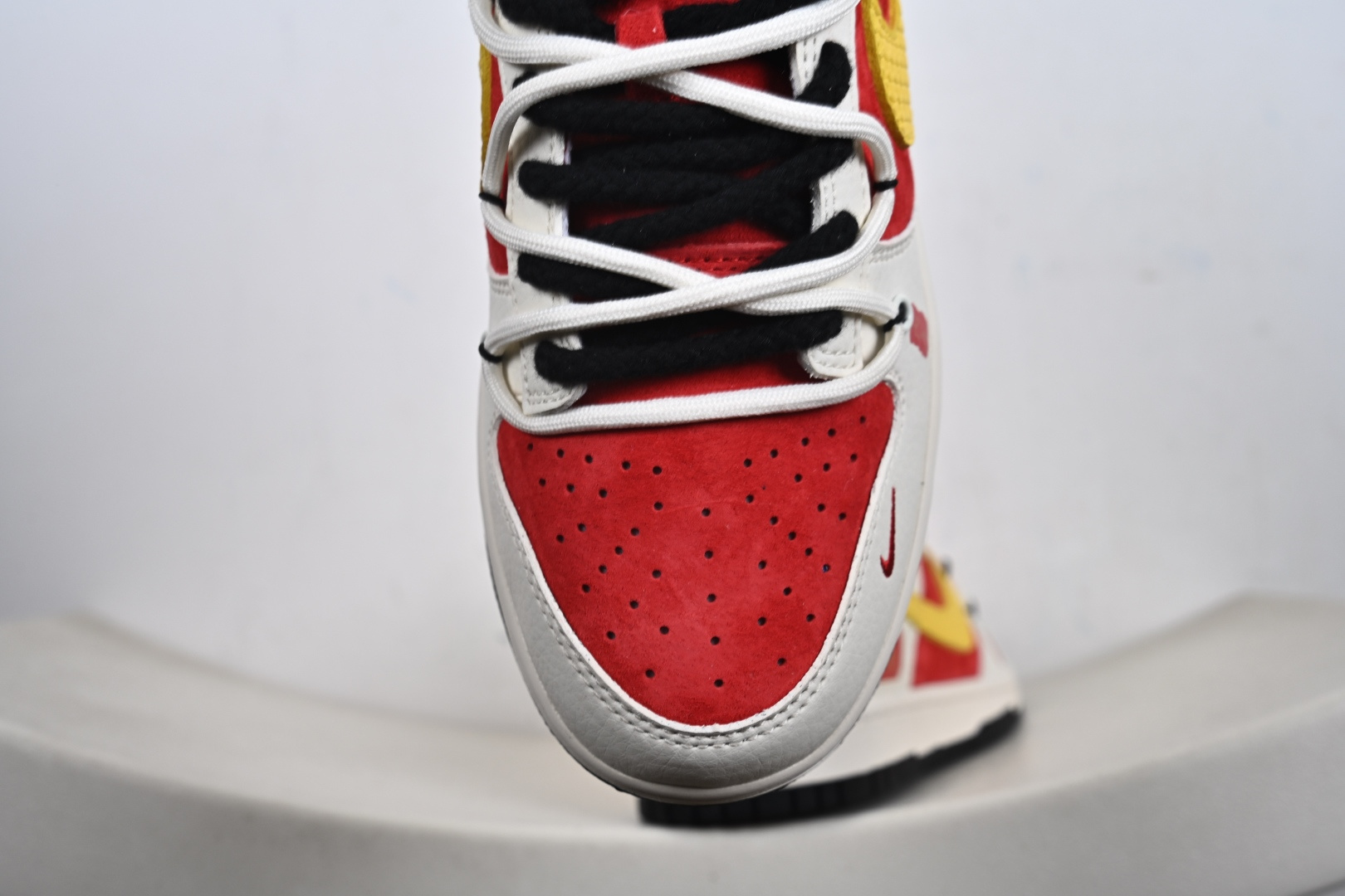 定制版Nike SB Dunk Low 红白黄撞色 高端定制 低帮休闲板鞋 YX5066-C65
