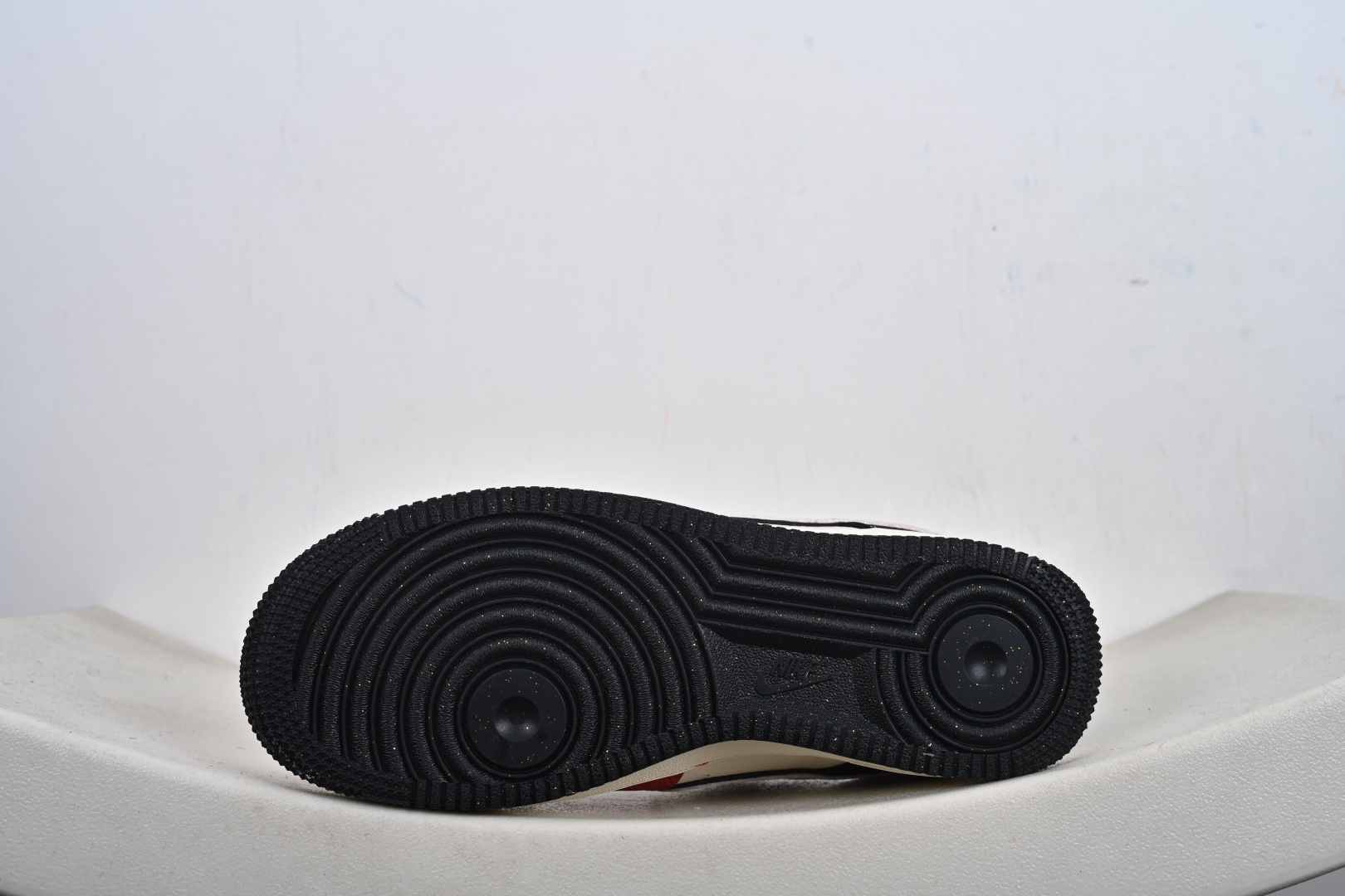 Nike Air Force 1'07 Low 马年限定 黑红恭喜发财 空军一号低帮休闲板鞋 DF0188-129