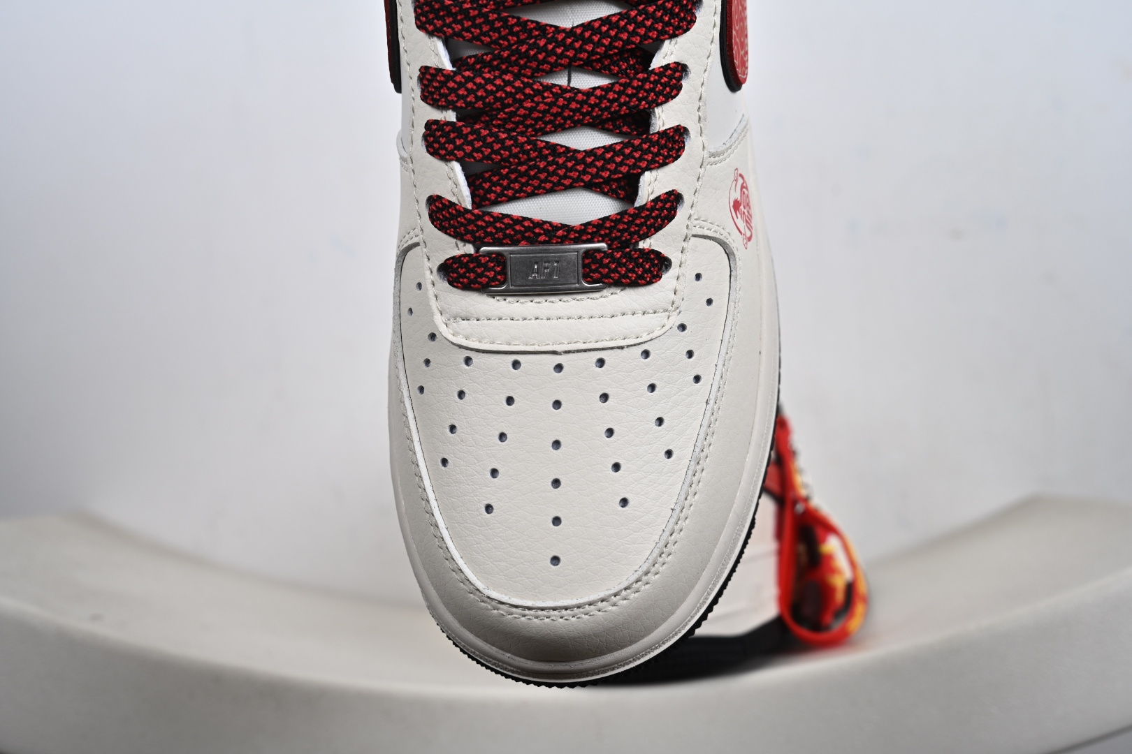 2026马年限定潮流 Nike Air Force 1 空军一号 爆款高端定制 以米白色皮革为主 MZ9588-819-Top High Quatity Cheap Sneakers Fashion Clothing Clothes Bags handbags Shoes of all Brand wholesale With The best Quality And Beautiful Price from China Factory Chinese suppliers wholesaler seller 2026马年限定潮流 Nike Air Force 1 空军一号 爆款高端定制 以米白色皮革为主 MZ9588-819