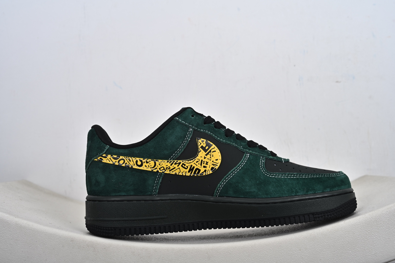 定制版Nike Air Force 1'07 Low 联名 空军一号低帮休闲板鞋 XL1979-137