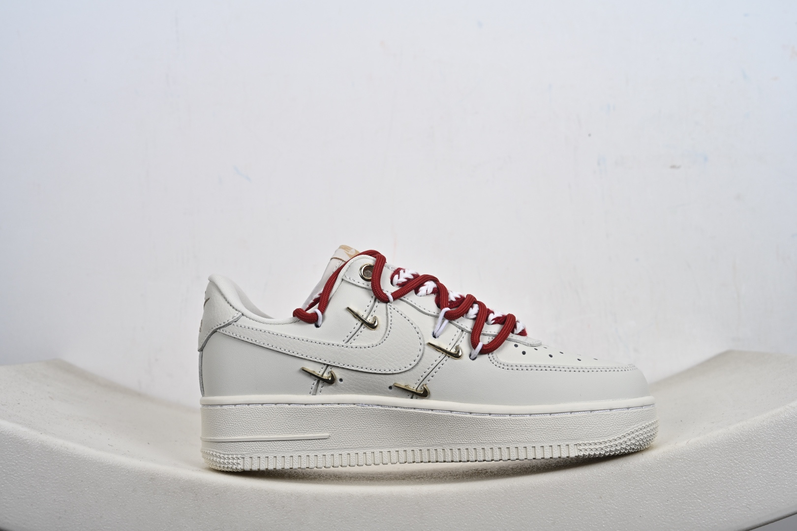 Nike Air Force 1 Low 新年限定 解构绑带 FV3654-111-Top High Quatity Cheap Sneakers Fashion Clothing Clothes Bags handbags Shoes of all Brand wholesale With The best Quality And Beautiful Price from China Factory Chinese suppliers wholesaler seller Nike Air Force 1 Low 新年限定 解构绑带 FV3654-111