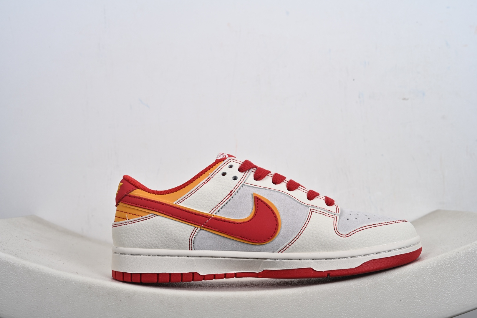 定制版 Nike dunk Low 马年限定 丙午 红金 低帮休闲板鞋 XT6998-111-Top High Quatity Cheap Sneakers Fashion Clothing Clothes Bags handbags Shoes of all Brand wholesale With The best Quality And Beautiful Price from China Factory Chinese suppliers wholesaler seller 定制版 Nike dunk Low 马年限定 丙午 红金 低帮休闲板鞋 XT6998-111