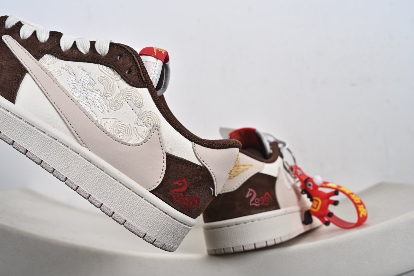 Nike Air Jordan 1 Low 马年限定 定制AJ联名-高端定制 低帮复古文化板鞋 SD6868-141-Top High Quatity Cheap Sneakers Fashion Clothing Clothes Bags handbags Shoes of all Brand wholesale With The best Quality And Beautiful Price from China Factory Chinese suppliers wholesaler seller Nike Air Jordan 1 Low 马年限定 定制AJ联名-高端定制 低帮复古文化板鞋 SD6868-141