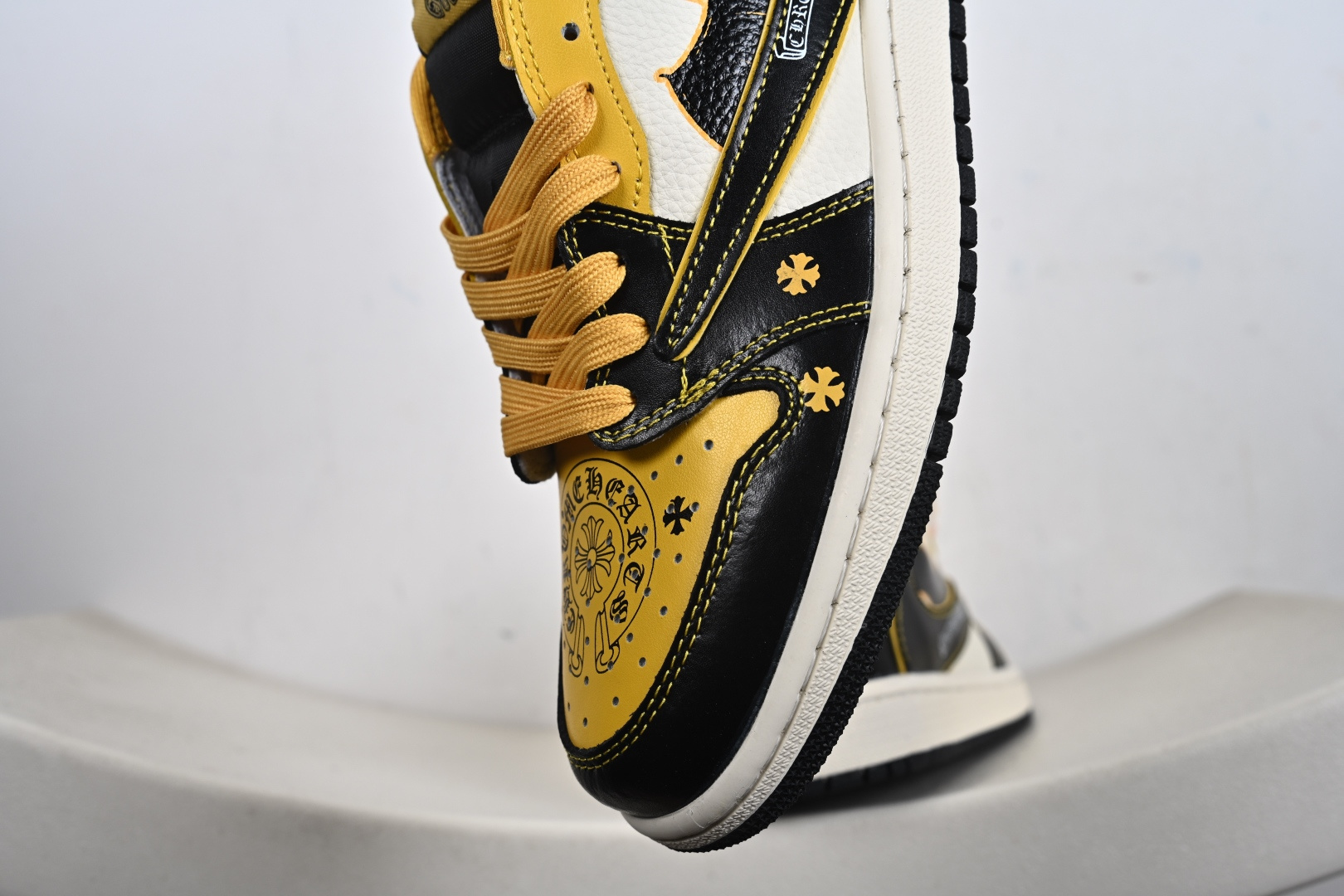 Nike Air Jordan 1 Low 克罗心联名 定制AJ联名-高端定制 低帮复古文化板鞋 XB1979-026