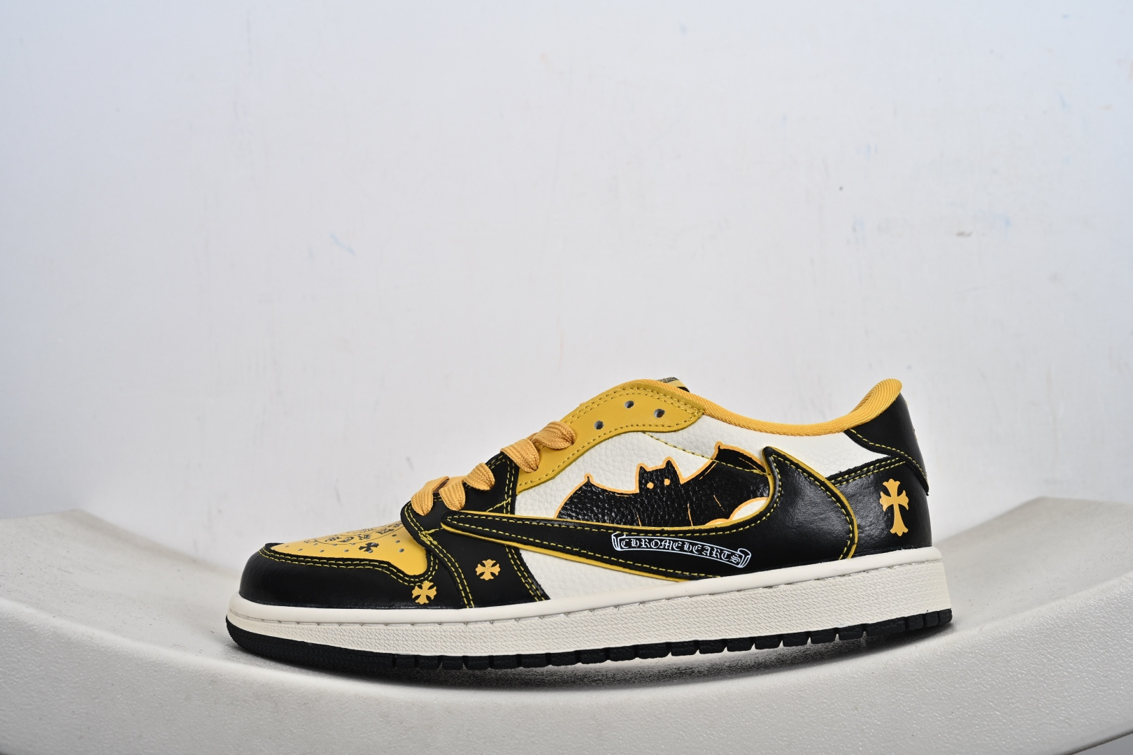 Nike Air Jordan 1 Low 克罗心联名 定制AJ联名-高端定制 低帮复古文化板鞋 XB1979-026