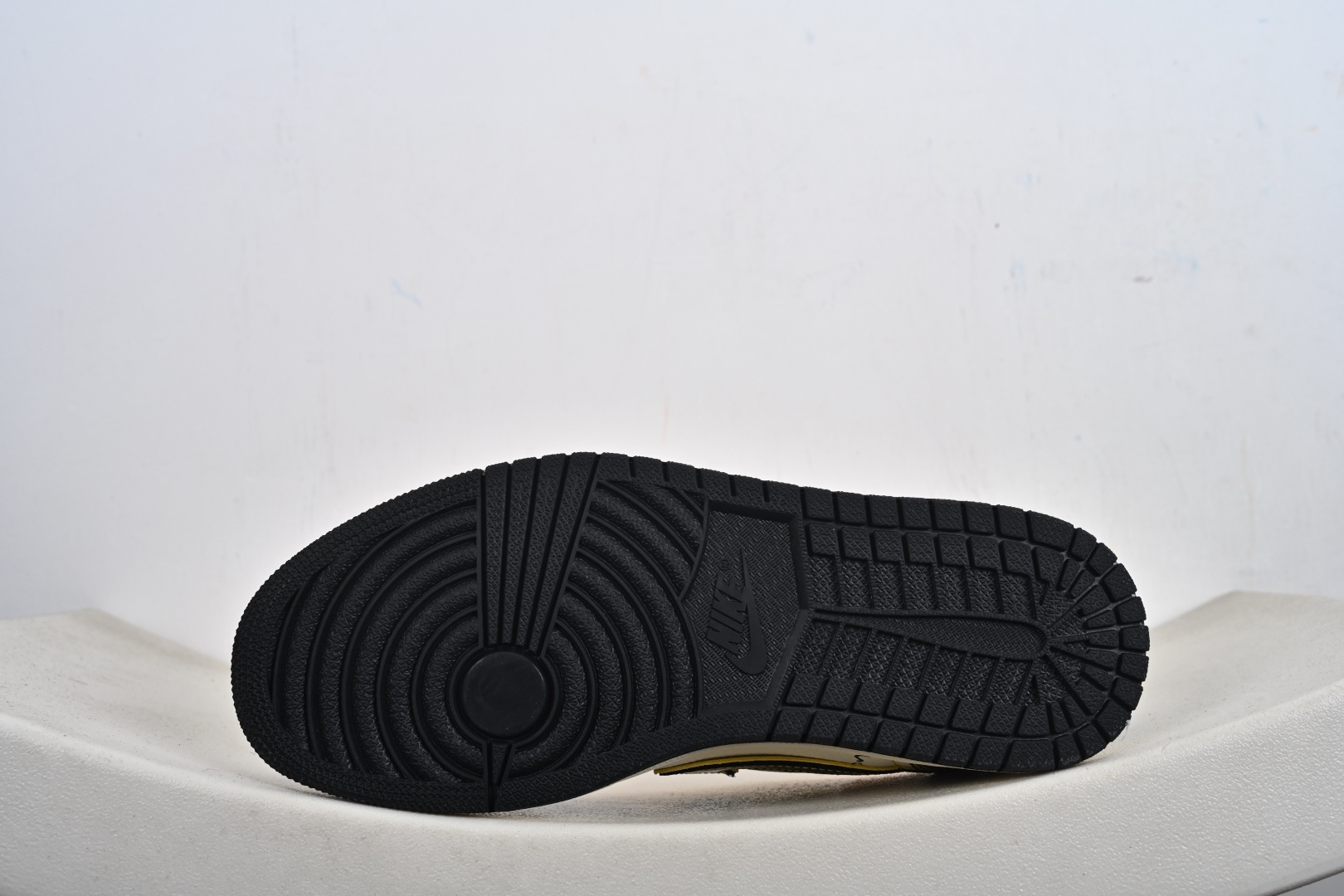 Nike Air Jordan 1 Low 克罗心联名 定制AJ联名-高端定制 低帮复古文化板鞋 XB1979-026