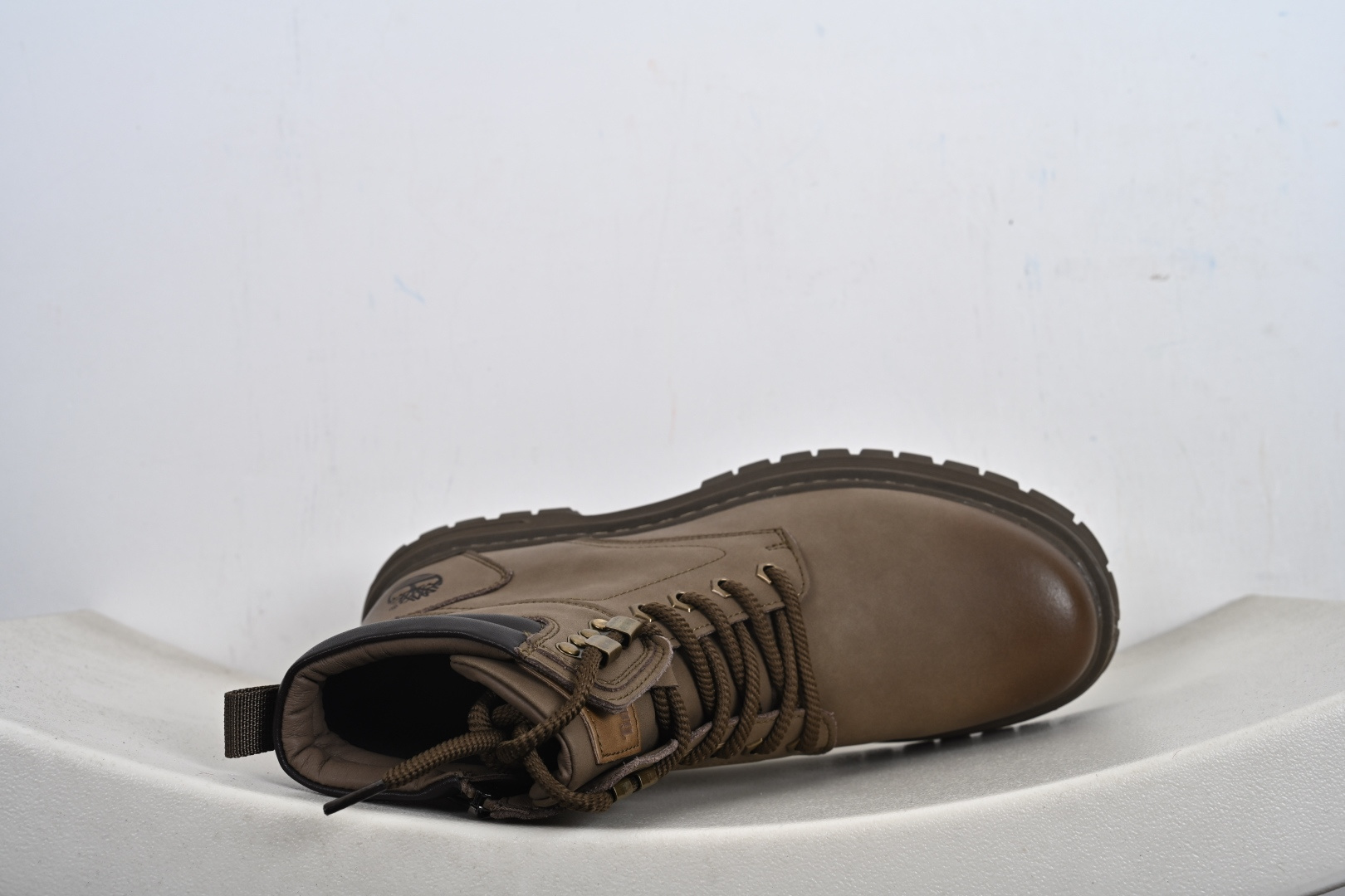 Timberland添柏岚/天伯伦休闲时尚马丁靴系列 TB10056-Top High Quatity Cheap Sneakers Fashion Clothing Clothes Bags handbags Shoes of all Brand wholesale With The best Quality And Beautiful Price from China Factory Chinese suppliers wholesaler seller Timberland添柏岚/天伯伦休闲时尚马丁靴系列 TB10056