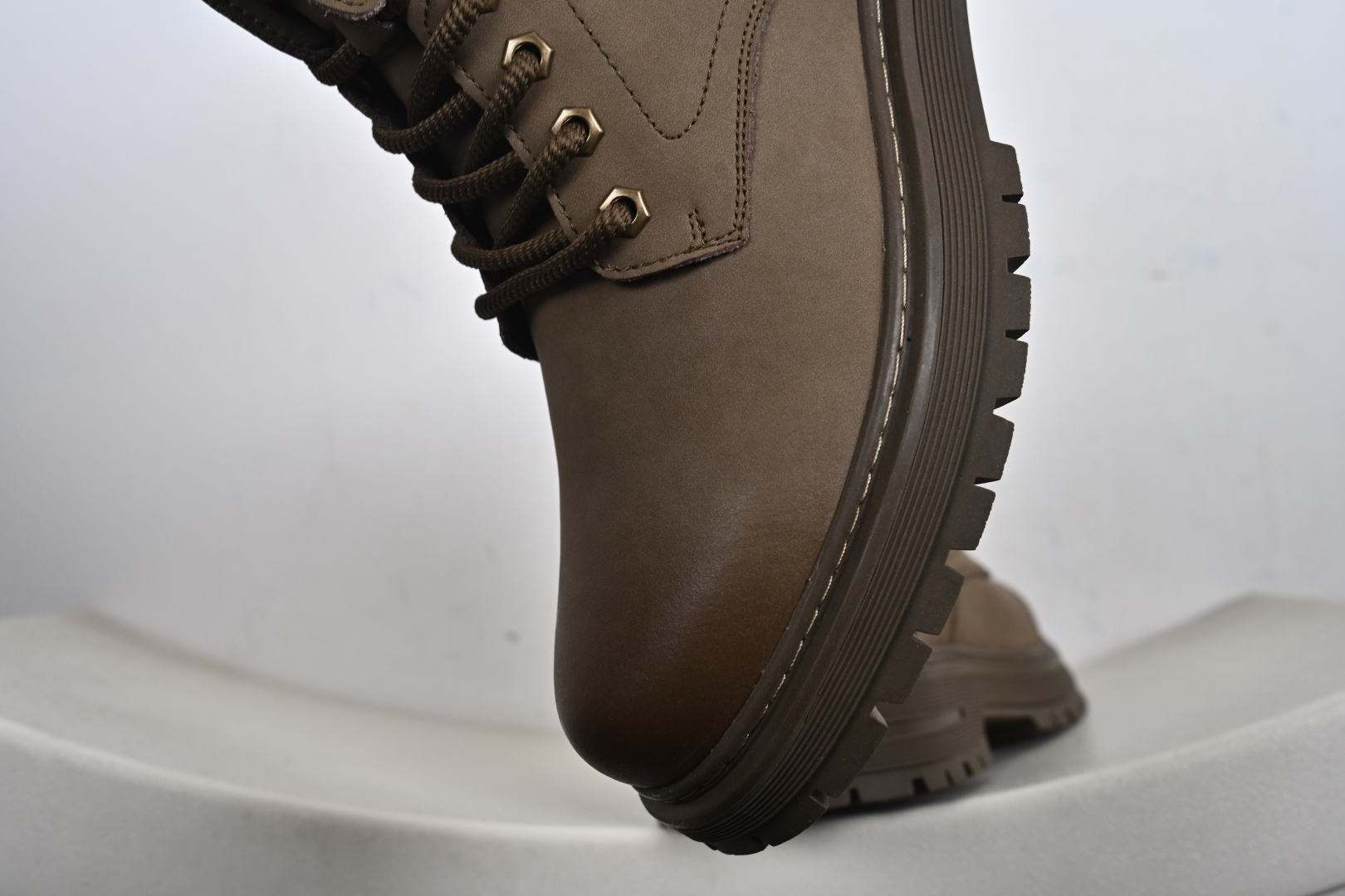 Timberland添柏岚/天伯伦休闲时尚马丁靴系列 TB10056-Top High Quatity Cheap Sneakers Fashion Clothing Clothes Bags handbags Shoes of all Brand wholesale With The best Quality And Beautiful Price from China Factory Chinese suppliers wholesaler seller Timberland添柏岚/天伯伦休闲时尚马丁靴系列 TB10056