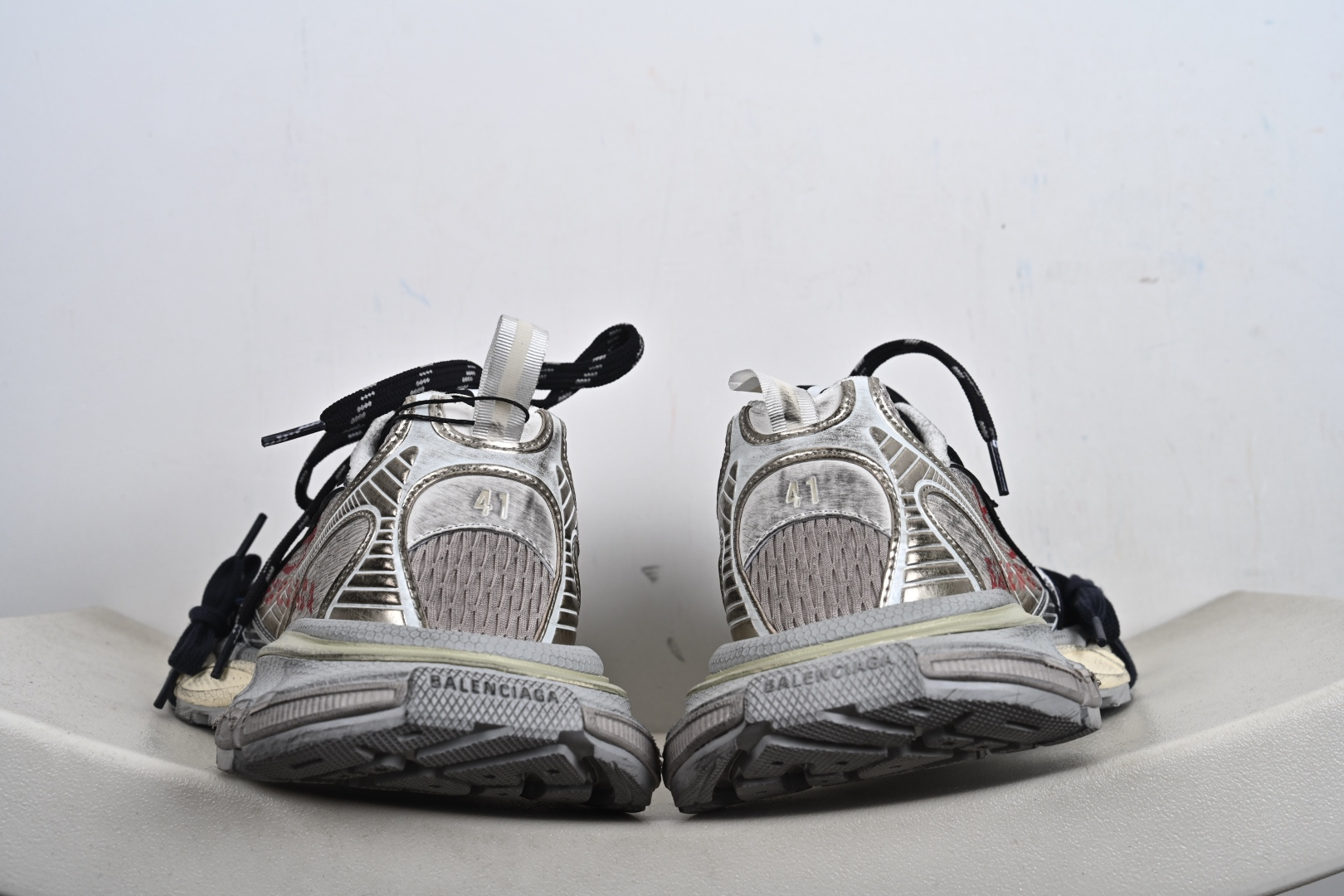 Balenciaga 巴黎世家 3XL 840090 W3XSG 9161