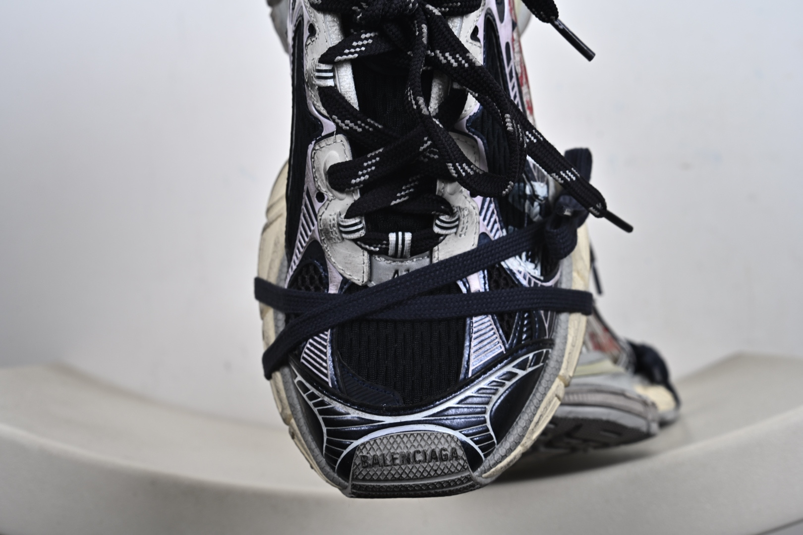 Balenciaga 巴黎世家 3XL 840090 W3XSG 9161