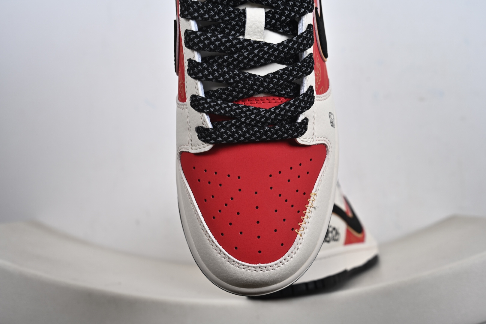 2026马年限定 Nike Dunk Low 爆款高端定制 米白基底+中国红主色+黑金点缀 QW5288-115