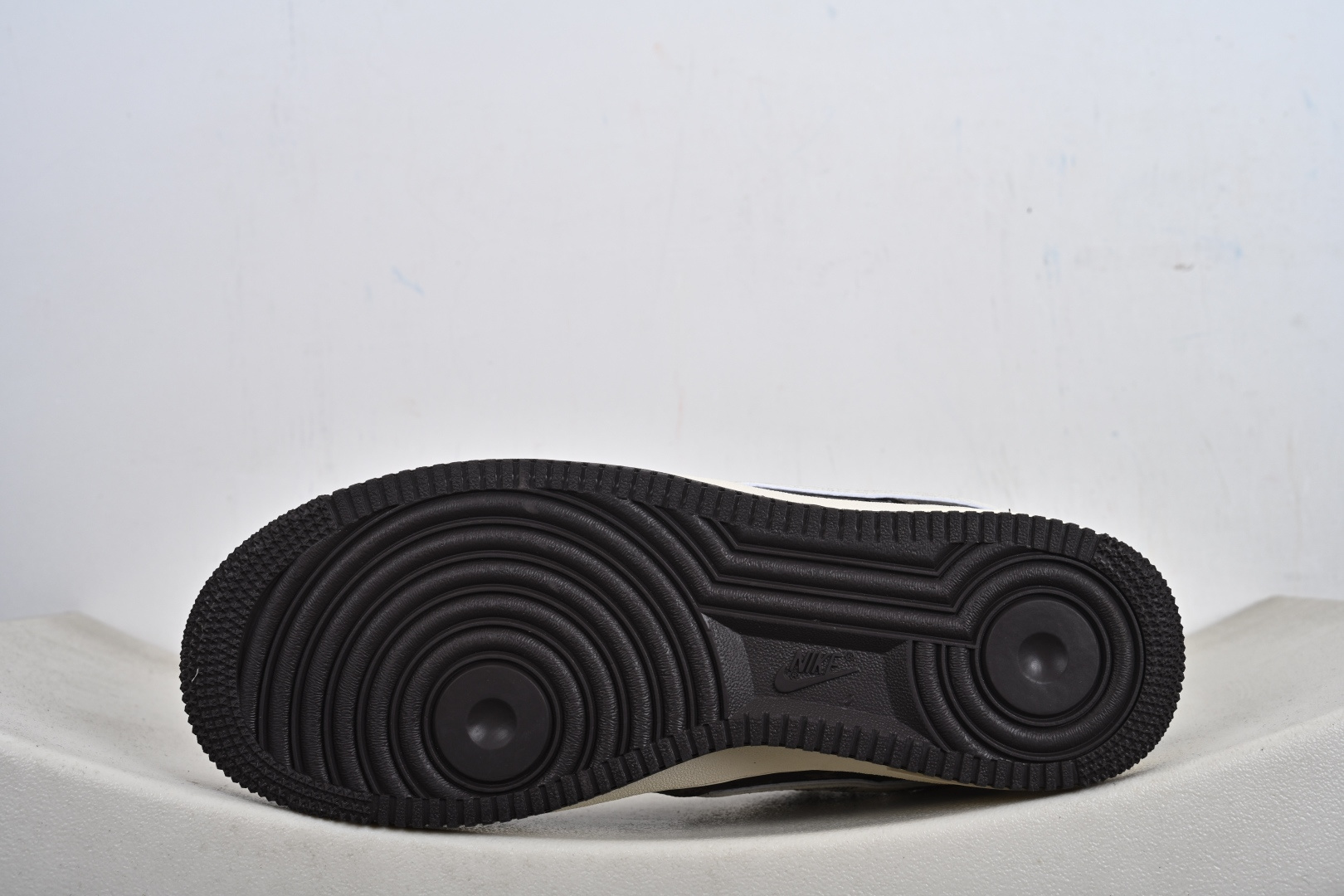 NIke Air Force 1 '07 Low 空军一号低帮 运动鞋 休闲鞋 XL1979-136-Top High Quatity Cheap Sneakers Fashion Clothing Clothes Bags handbags Shoes of all Brand wholesale With The best Quality And Beautiful Price from China Factory Chinese suppliers wholesaler seller NIke Air Force 1 '07 Low 空军一号低帮 运动鞋 休闲鞋 XL1979-136