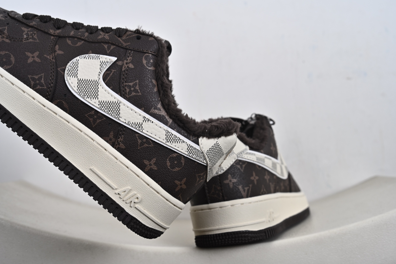 NIke Air Force 1 '07 Low 空军一号低帮 运动鞋 休闲鞋 XL1979-136-Top High Quatity Cheap Sneakers Fashion Clothing Clothes Bags handbags Shoes of all Brand wholesale With The best Quality And Beautiful Price from China Factory Chinese suppliers wholesaler seller NIke Air Force 1 '07 Low 空军一号低帮 运动鞋 休闲鞋 XL1979-136