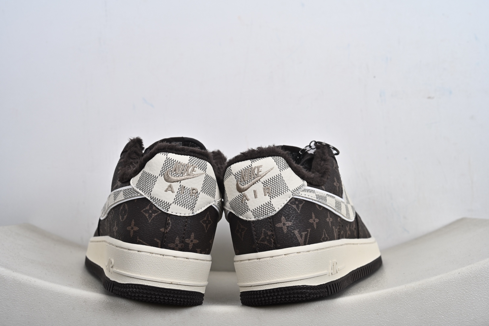 NIke Air Force 1 '07 Low 空军一号低帮 运动鞋 休闲鞋 XL1979-136-Top High Quatity Cheap Sneakers Fashion Clothing Clothes Bags handbags Shoes of all Brand wholesale With The best Quality And Beautiful Price from China Factory Chinese suppliers wholesaler seller NIke Air Force 1 '07 Low 空军一号低帮 运动鞋 休闲鞋 XL1979-136