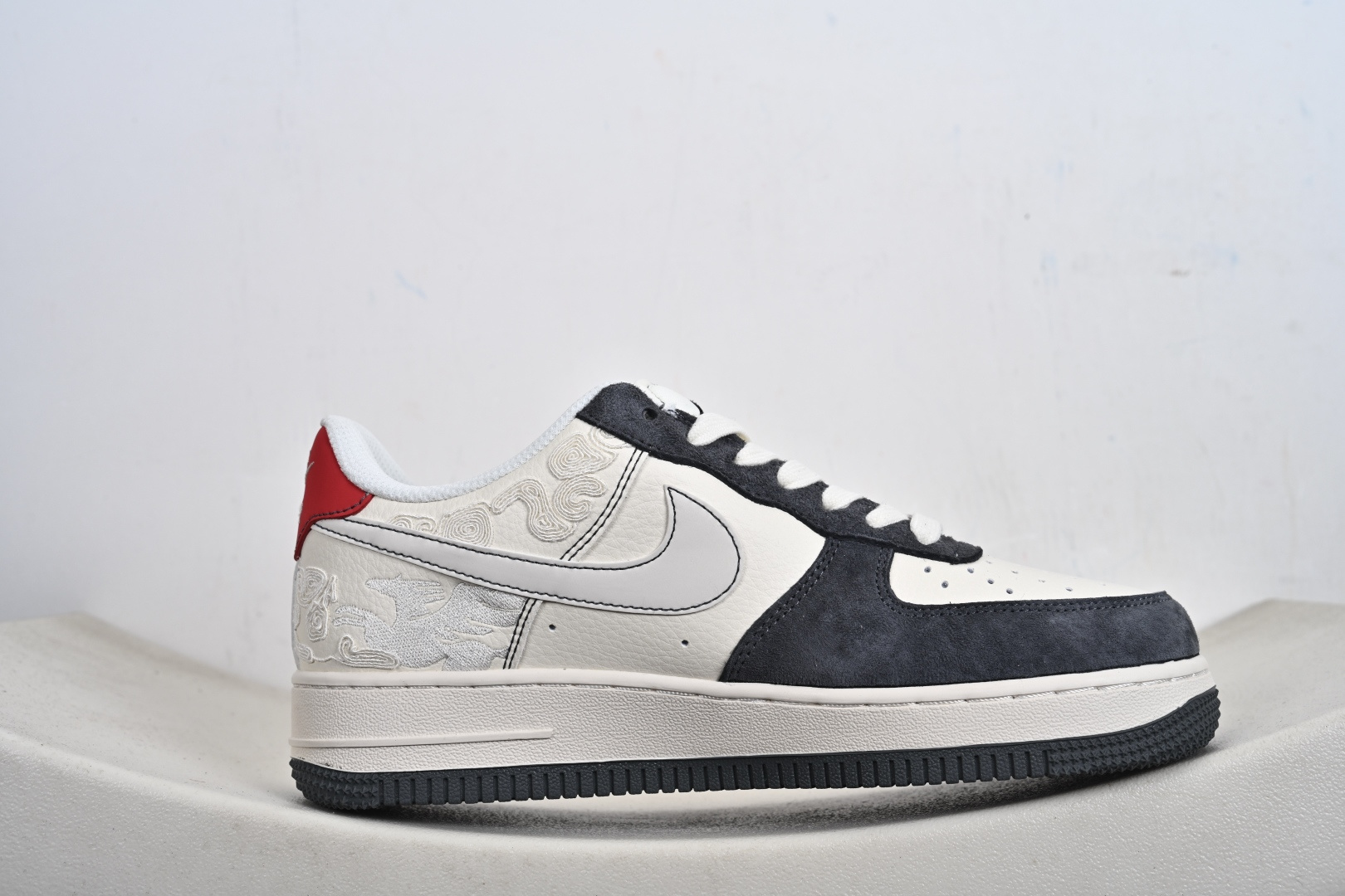Nike Air Force1 07 low 马年限定 ZH2598-607-Top High Quatity Cheap Sneakers Fashion Clothing Clothes Bags handbags Shoes of all Brand wholesale With The best Quality And Beautiful Price from China Factory Chinese suppliers wholesaler seller Nike Air Force1 07 low 马年限定 ZH2598-607