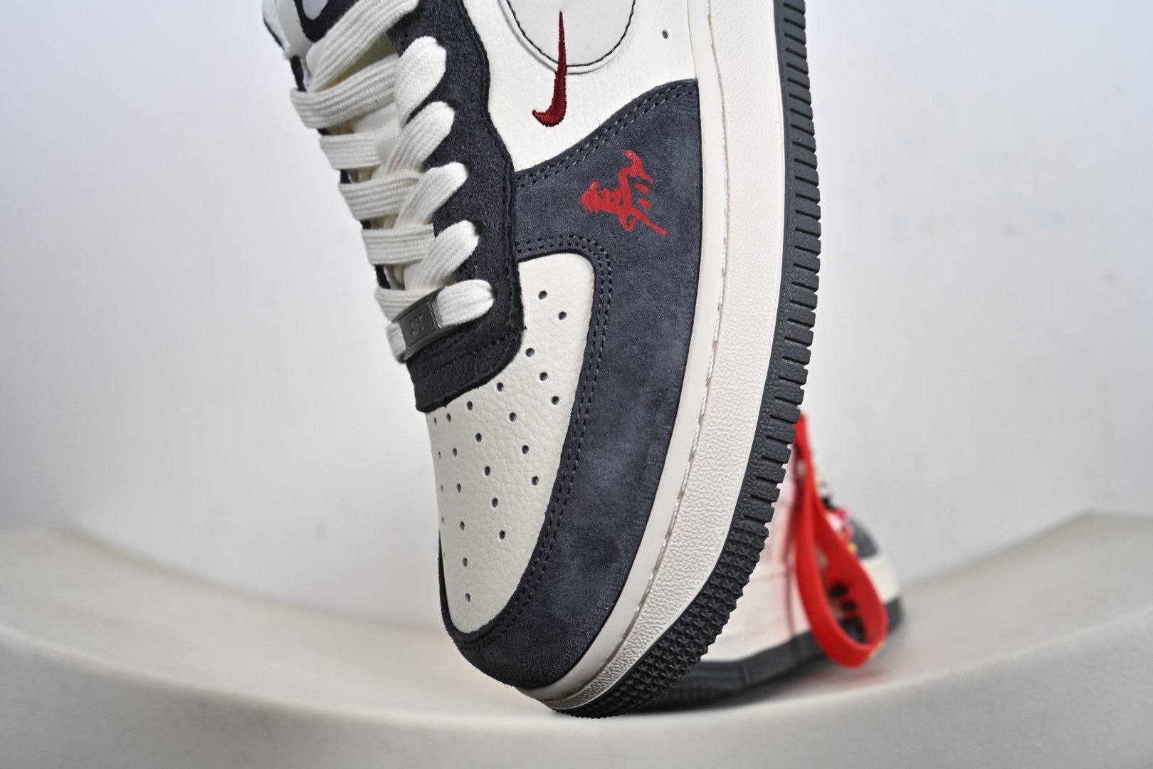 Nike Air Force1 07 low 马年限定 ZH2598-607-Top High Quatity Cheap Sneakers Fashion Clothing Clothes Bags handbags Shoes of all Brand wholesale With The best Quality And Beautiful Price from China Factory Chinese suppliers wholesaler seller Nike Air Force1 07 low 马年限定 ZH2598-607