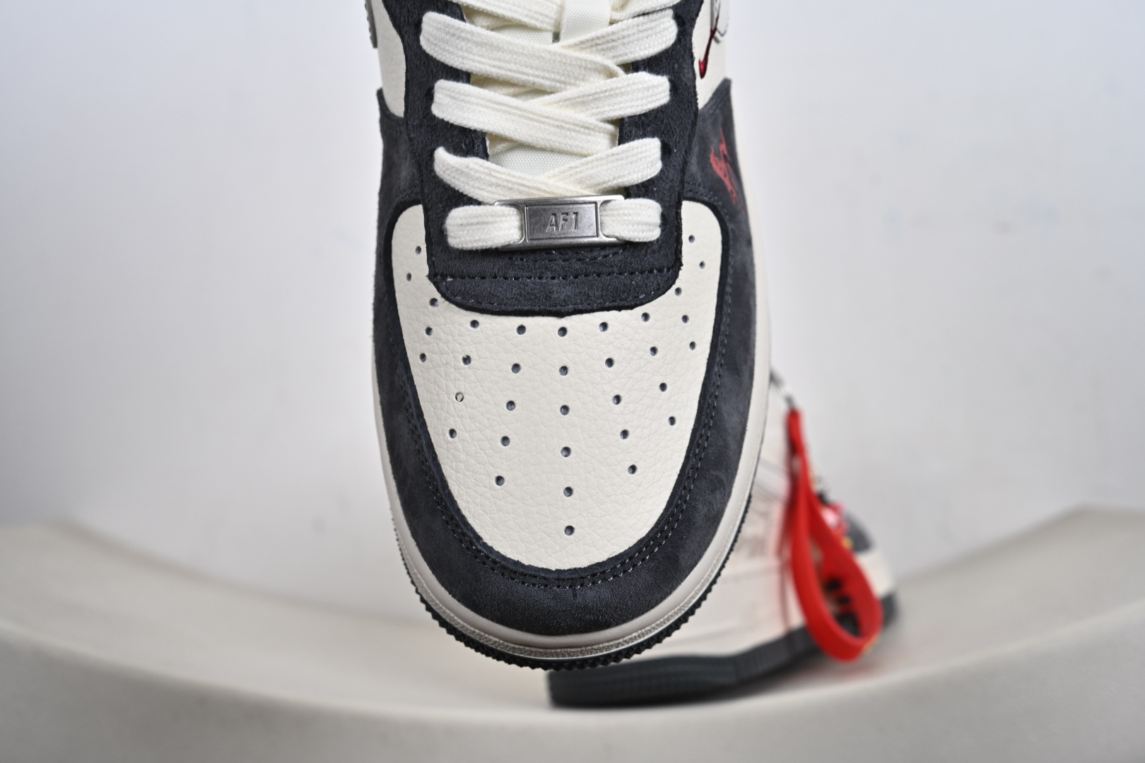 Nike Air Force1 07 low 马年限定 ZH2598-607-Top High Quatity Cheap Sneakers Fashion Clothing Clothes Bags handbags Shoes of all Brand wholesale With The best Quality And Beautiful Price from China Factory Chinese suppliers wholesaler seller Nike Air Force1 07 low 马年限定 ZH2598-607
