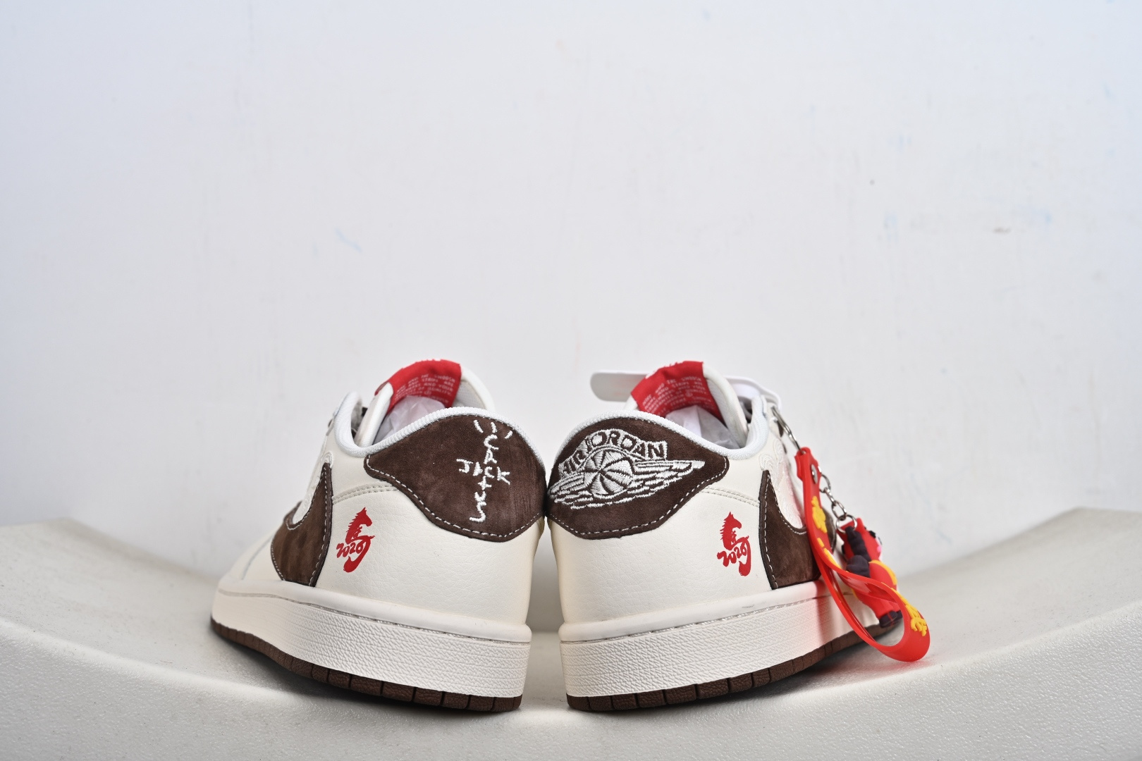 Nike Air Jordan 1 LOW SP AJ1倒勾 乔一倒钩 ‘马年限定 低帮文化篮球鞋 JY6988-141