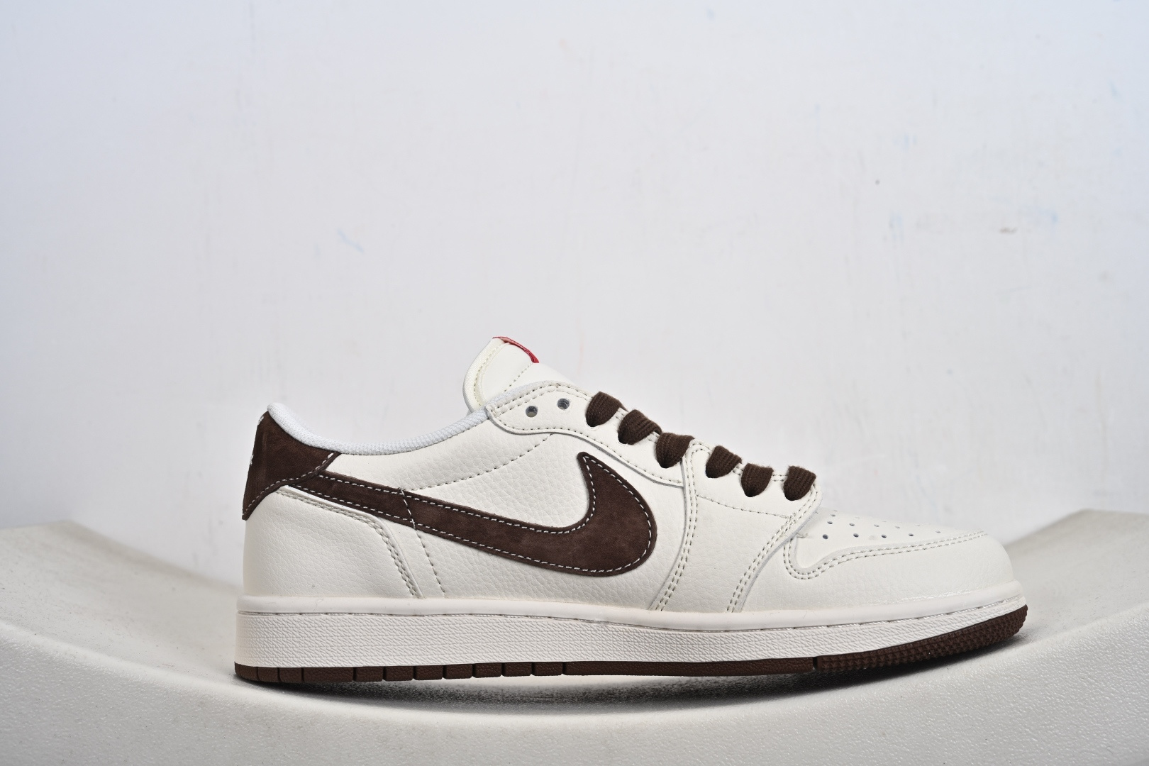 Nike Air Jordan 1 LOW SP AJ1倒勾 乔一倒钩 ‘马年限定 低帮文化篮球鞋 JY6988-141