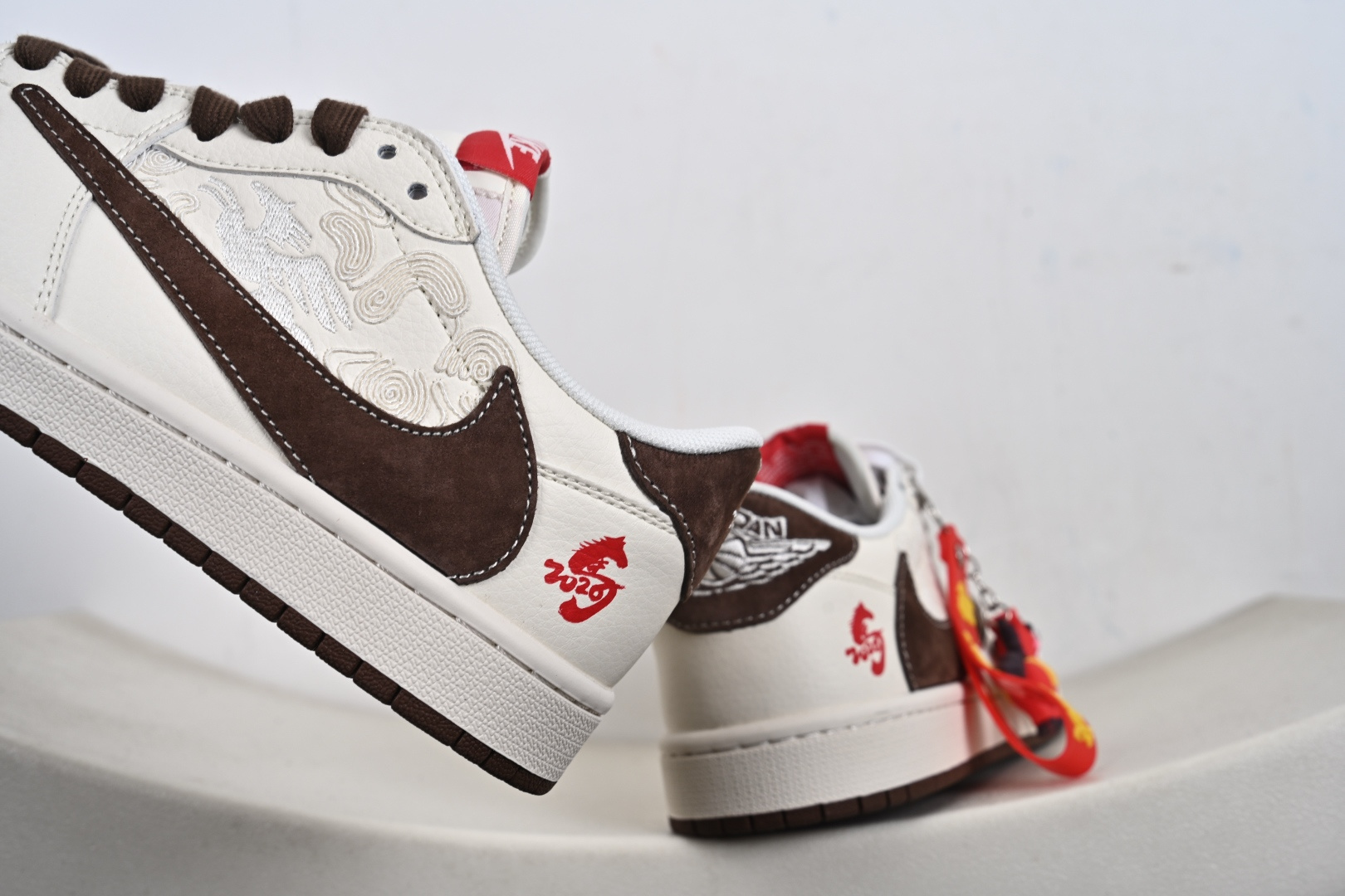 Nike Air Jordan 1 LOW SP AJ1倒勾 乔一倒钩 ‘马年限定 低帮文化篮球鞋 JY6988-141