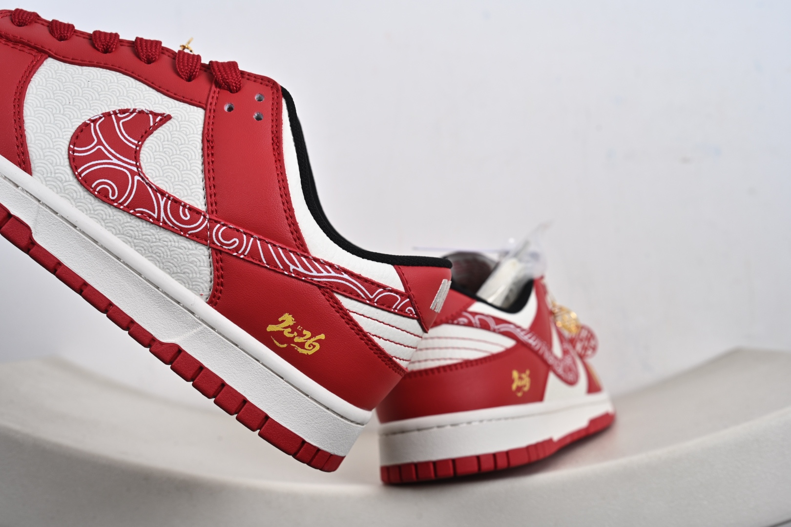 NIKE SB DUNK LOW PRO 马年限定款直接戳中审美经典低帮鞋型上脚超显腿细 KG6699-F21-Top High Quatity Cheap Sneakers Fashion Clothing Clothes Bags handbags Shoes of all Brand wholesale With The best Quality And Beautiful Price from China Factory Chinese suppliers wholesaler seller NIKE SB DUNK LOW PRO 马年限定款直接戳中审美经典低帮鞋型上脚超显腿细 KG6699-F21