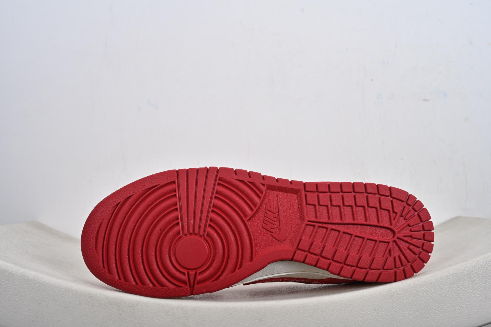 NIKE SB DUNK LOW PRO 马年限定款直接戳中审美经典低帮鞋型上脚超显腿细 KG6699-F21-Top High Quatity Cheap Sneakers Fashion Clothing Clothes Bags handbags Shoes of all Brand wholesale With The best Quality And Beautiful Price from China Factory Chinese suppliers wholesaler seller NIKE SB DUNK LOW PRO 马年限定款直接戳中审美经典低帮鞋型上脚超显腿细 KG6699-F21