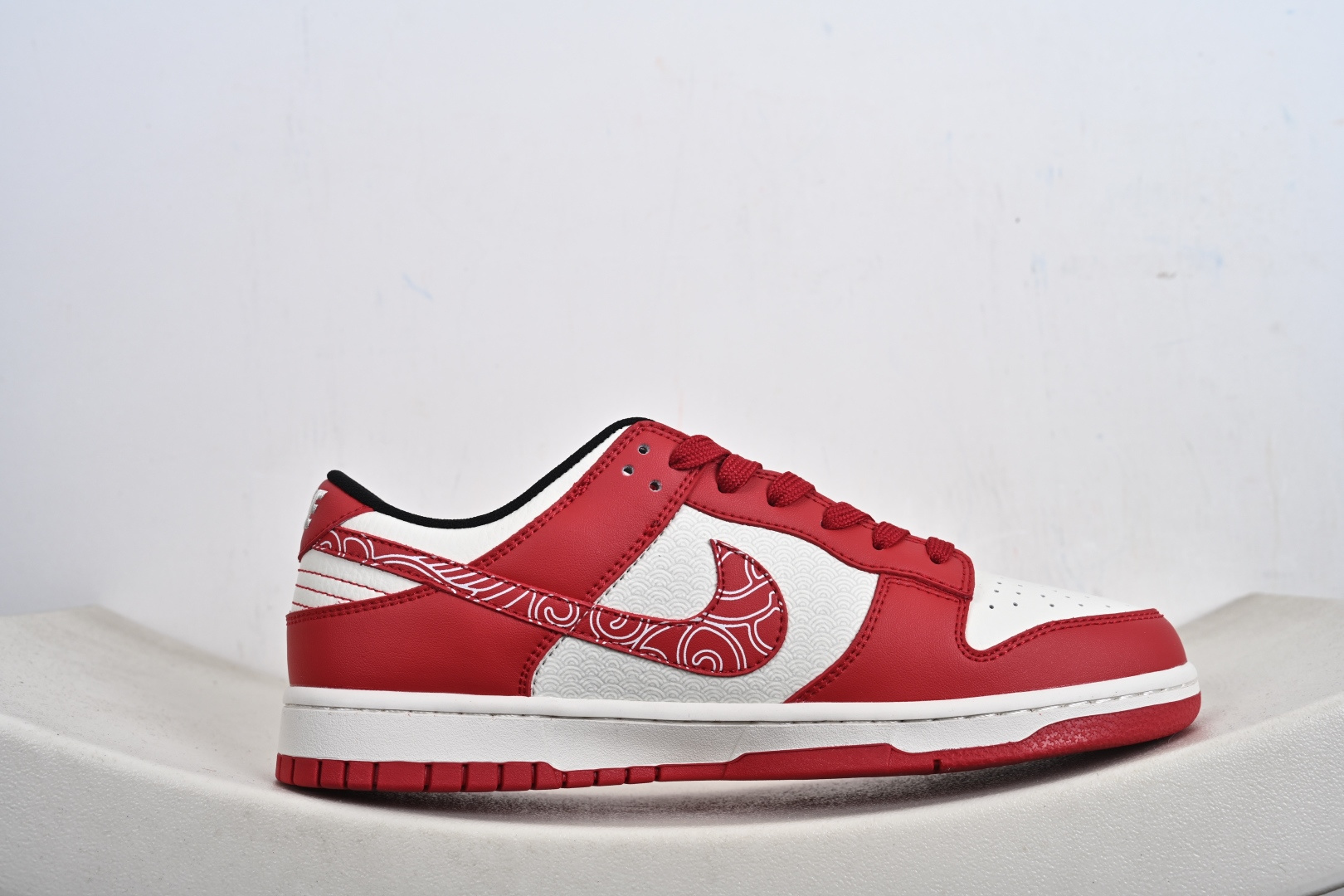 NIKE SB DUNK LOW PRO 马年限定款直接戳中审美经典低帮鞋型上脚超显腿细 KG6699-F21-Top High Quatity Cheap Sneakers Fashion Clothing Clothes Bags handbags Shoes of all Brand wholesale With The best Quality And Beautiful Price from China Factory Chinese suppliers wholesaler seller NIKE SB DUNK LOW PRO 马年限定款直接戳中审美经典低帮鞋型上脚超显腿细 KG6699-F21