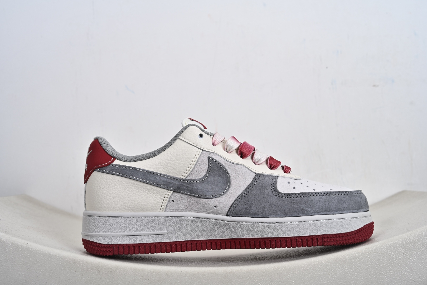NIke Air Force 1 '07 Low 空军一号低帮 运动鞋 休闲鞋 XT6998-103