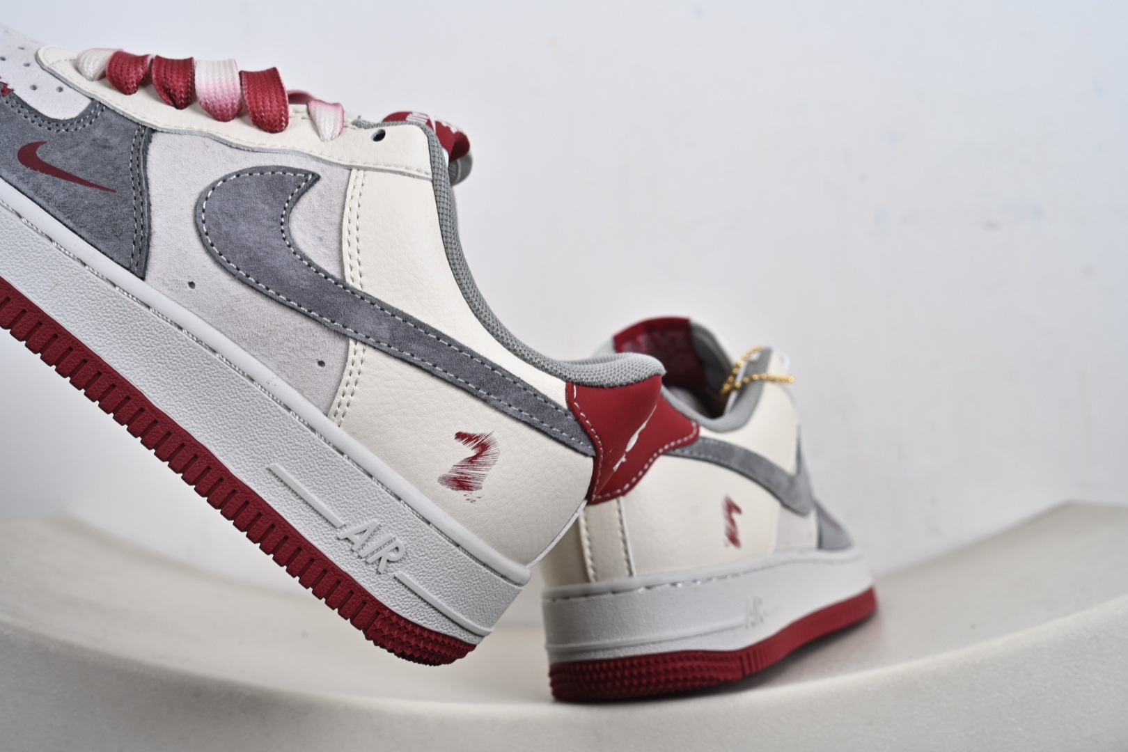 NIke Air Force 1 '07 Low 空军一号低帮 运动鞋 休闲鞋 XT6998-103
