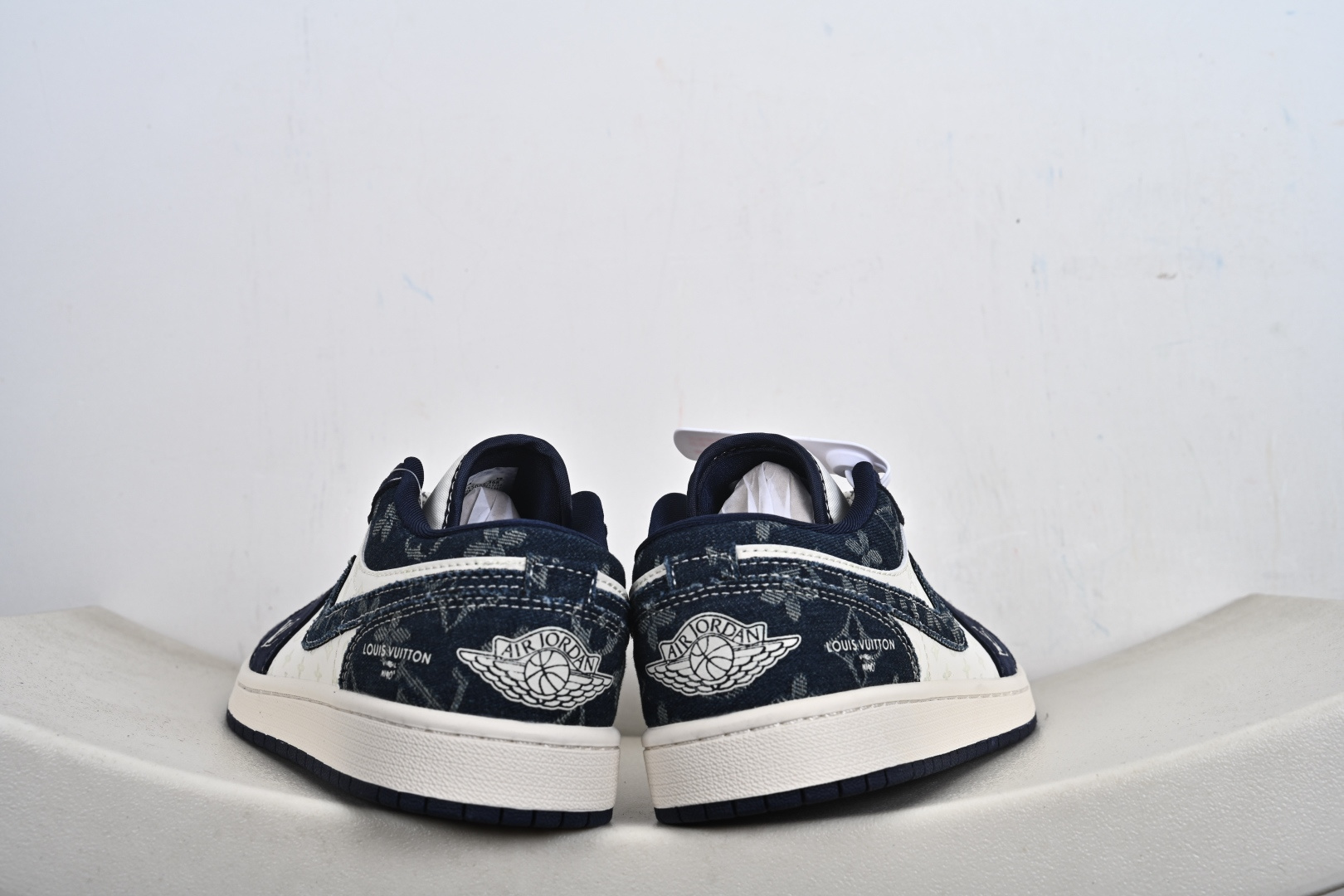 200 Nike Jordan Air Jordan 1 高端定制 低帮 复古 减震 防滑 耐磨 篮球鞋 YX5066-305-Chinese UA Cheap High Quatity Brand Clothes Bags handbags Sneakers wholesale wholesaler seller from China Factory suppliers Fashion Clothing Shoes best Quality Beautiful Price 200 Nike Jordan Air Jordan 1 高端定制 低帮 复古 减震 防滑 耐磨 篮球鞋 YX5066-305