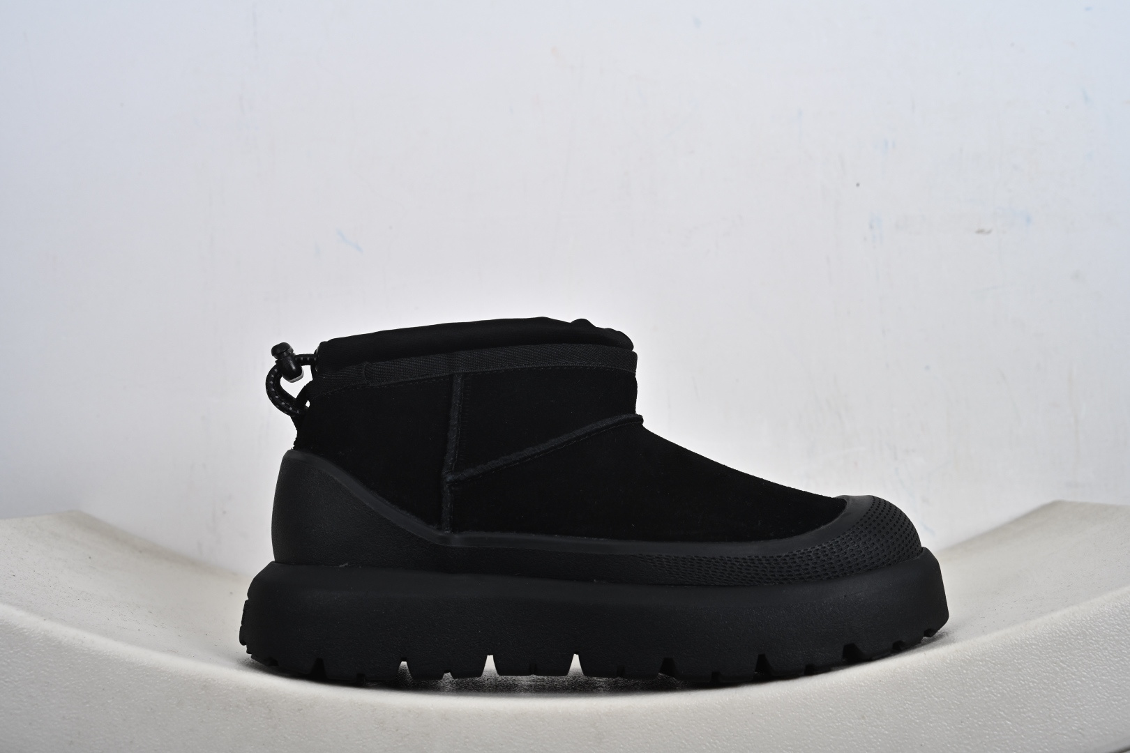 320 1174196 UGG 防水塔斯曼短靴 鞋面采用高丝光牛反绒-Chinese UA Cheap High Quatity Brand Clothes Bags handbags Sneakers wholesale wholesaler seller from China Factory suppliers Fashion Clothing Shoes best Quality Beautiful Price 320 1174196 UGG 防水塔斯曼短靴 鞋面采用高丝光牛反绒
