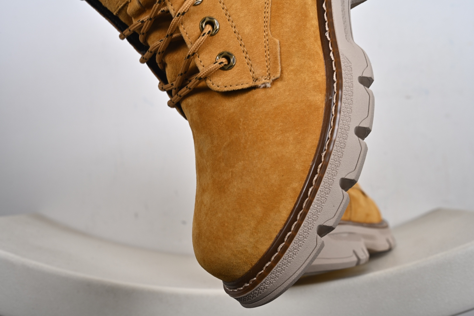 240 UGG Tasman Weather Hybrid 塔斯曼混合系列中帮轻量休闲马丁靴 U5869M