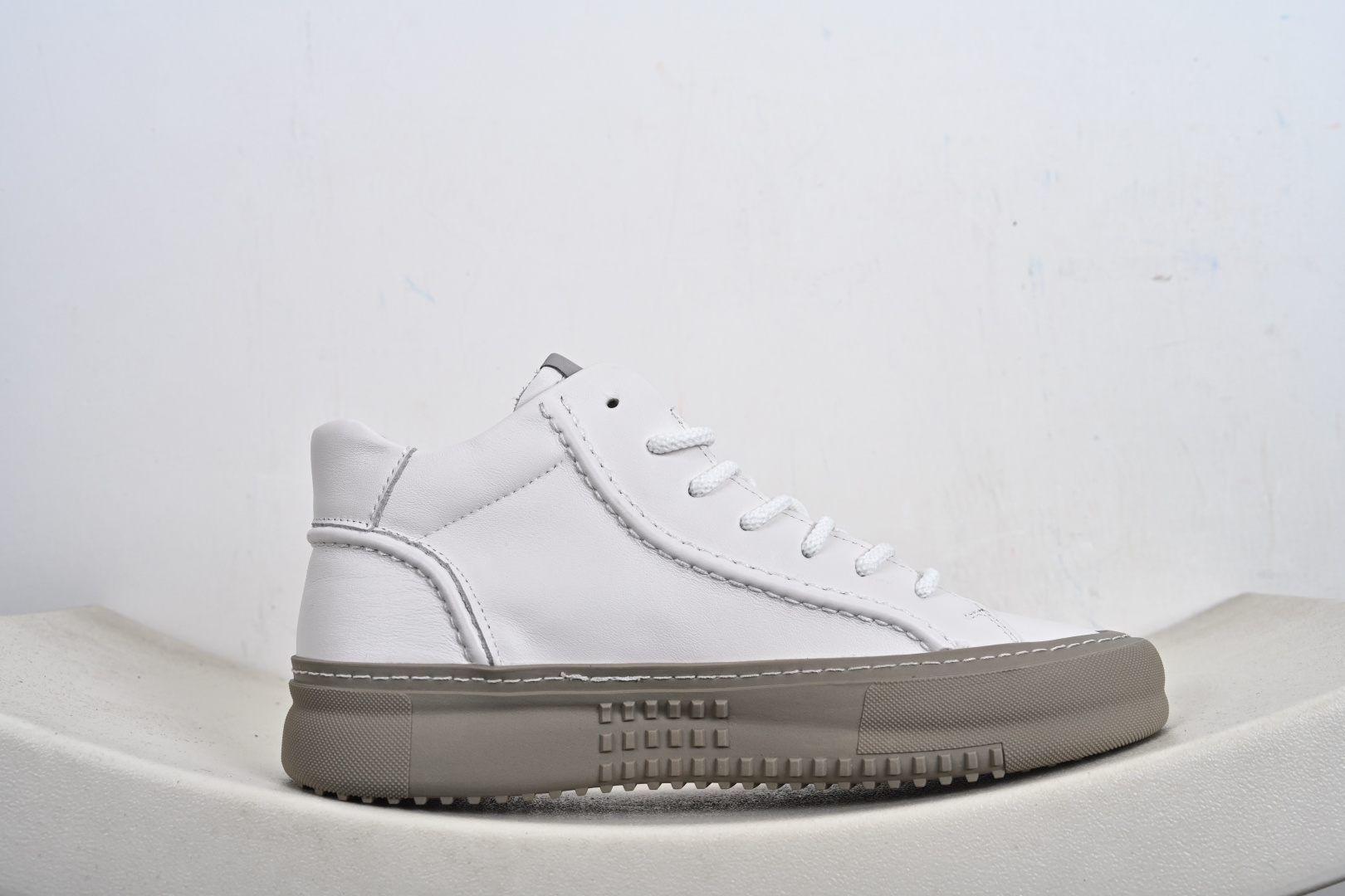 320 ECCO爱步 秋冬新款 柔酷系列 502316 中帮休闲板鞋-Chinese UA Cheap High Quatity Brand Clothes Bags handbags Sneakers wholesale wholesaler seller from China Factory suppliers Fashion Clothing Shoes best Quality Beautiful Price 320 ECCO爱步 秋冬新款 柔酷系列 502316 中帮休闲板鞋
