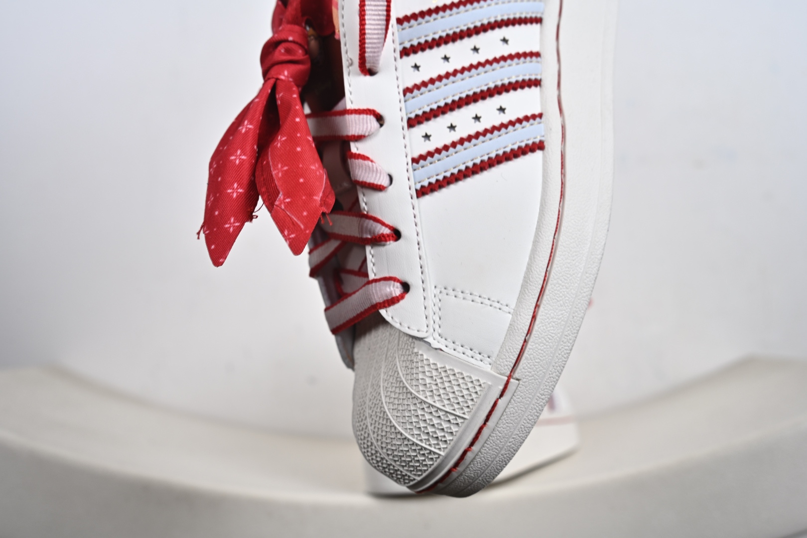 130 Adidas Original Superstar 2 迪斯尼联名阿迪达斯 低帮 KK4472-Chinese UA Cheap High Quatity Brand Clothes Bags handbags Sneakers wholesale wholesaler seller from China Factory suppliers Fashion Clothing Shoes best Quality Beautiful Price 130 Adidas Original Superstar 2 迪斯尼联名阿迪达斯 低帮 KK4472