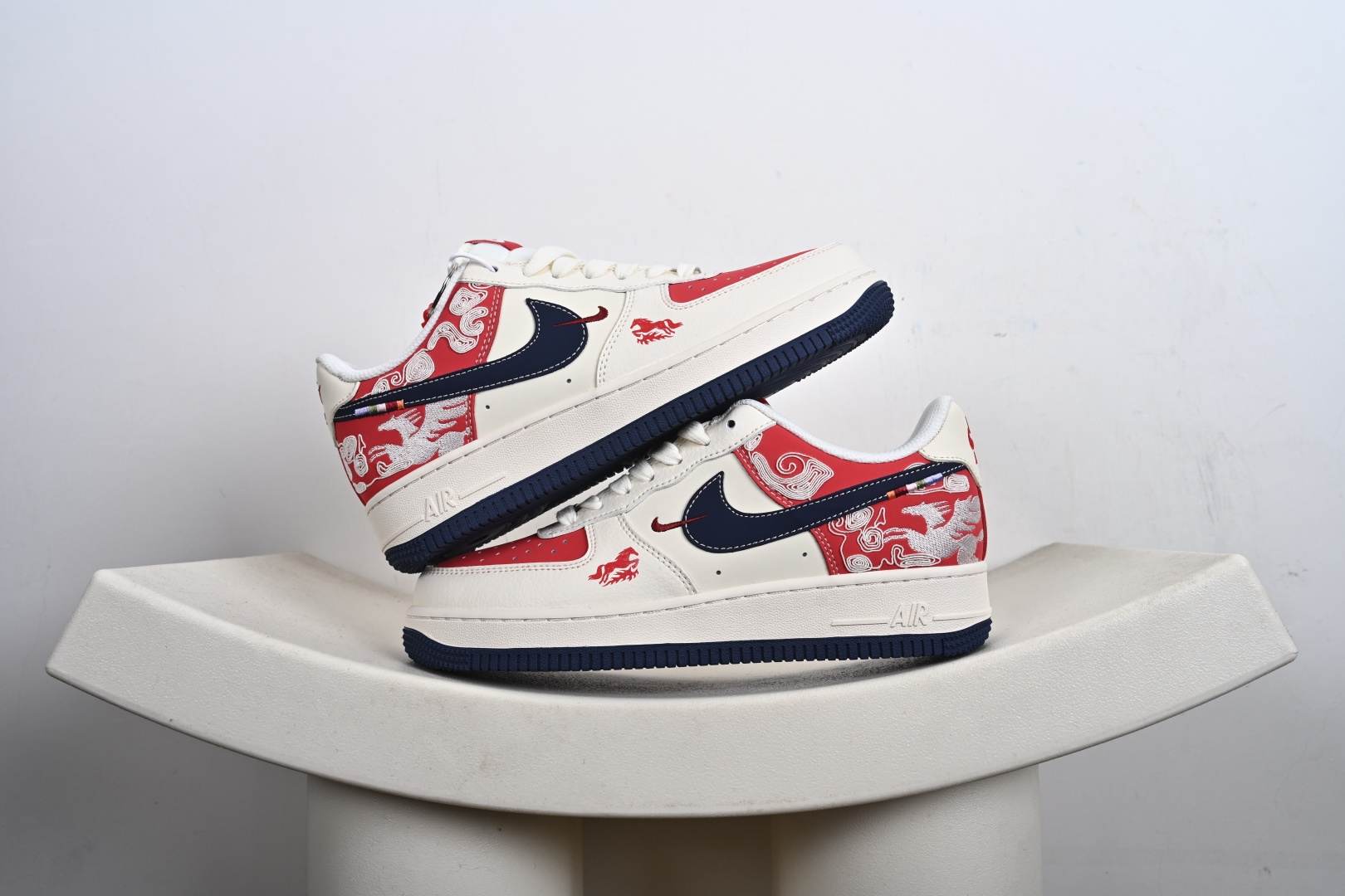 240 Nike Air Force1 07 low 马年限定 SD6868-137