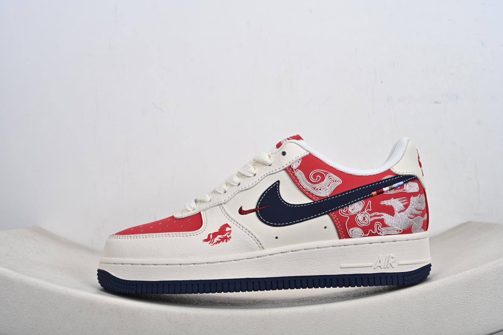 240 Nike Air Force1 07 low 马年限定 SD6868-137