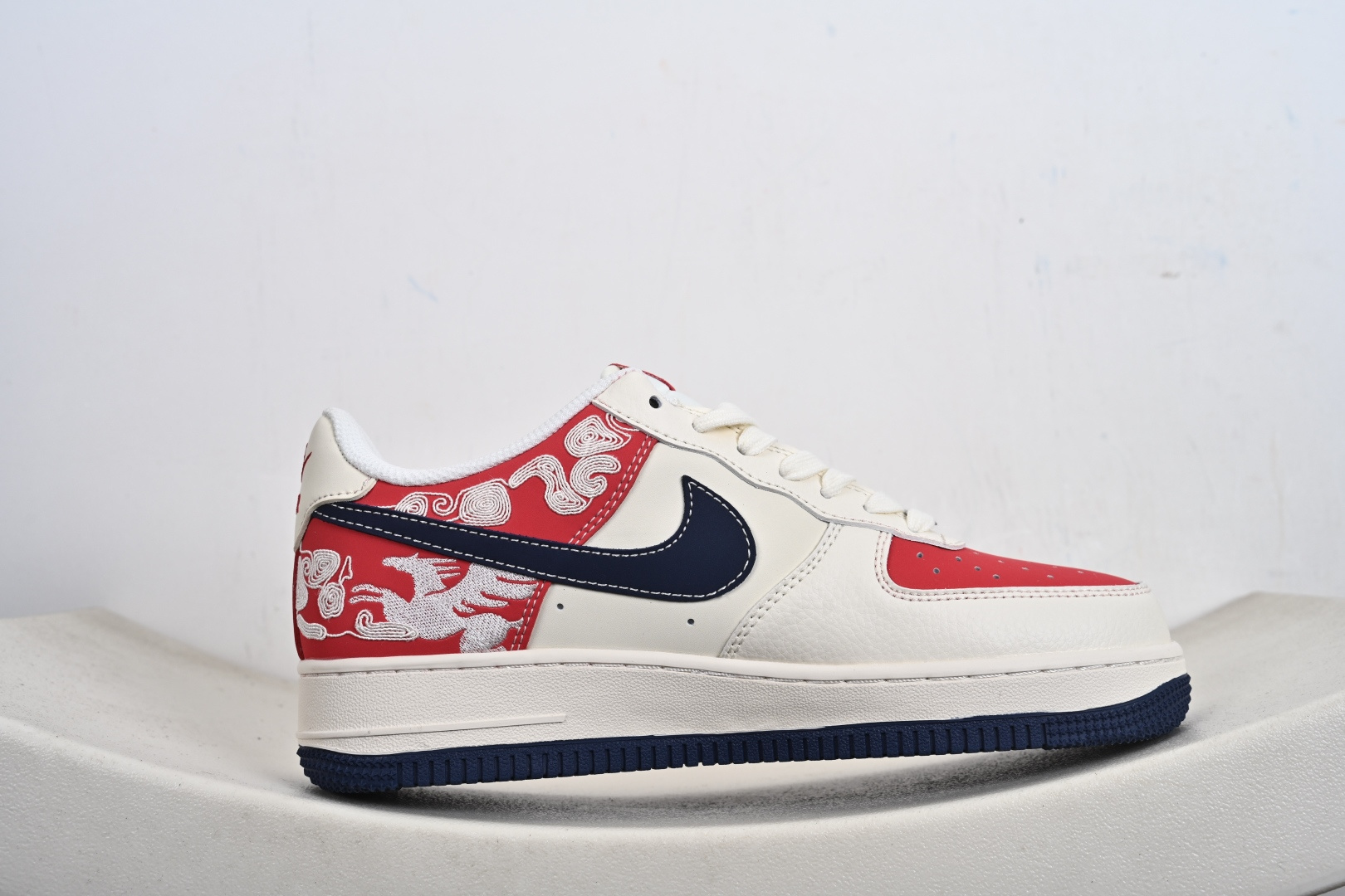 240 Nike Air Force1 07 low 马年限定 SD6868-137
