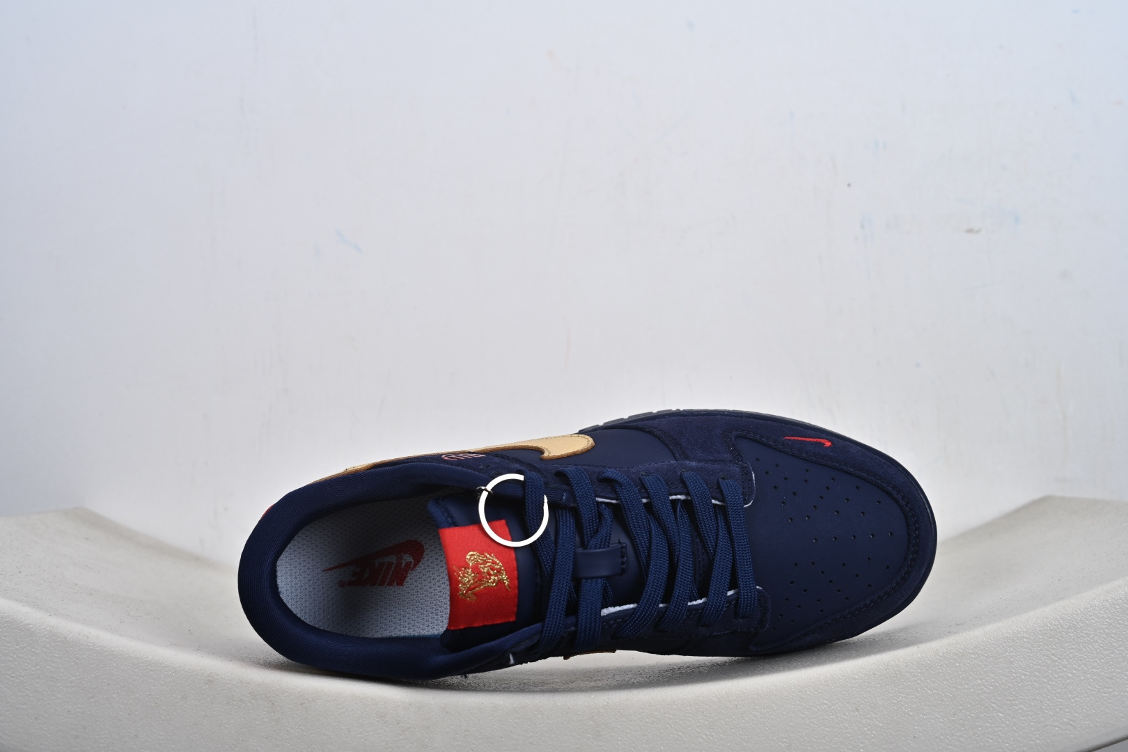 260 定制版 Nike SB Dunk Low“马年限定——藏蓝鎏金” 高端私人定制 低帮休闲板鞋 NH0601-486-Chinese UA Cheap High Quatity Brand Clothes Bags handbags Sneakers wholesale wholesaler seller from China Factory suppliers Fashion Clothing Shoes best Quality Beautiful Price 260 定制版 Nike SB Dunk Low“马年限定——藏蓝鎏金” 高端私人定制 低帮休闲板鞋 NH0601-486