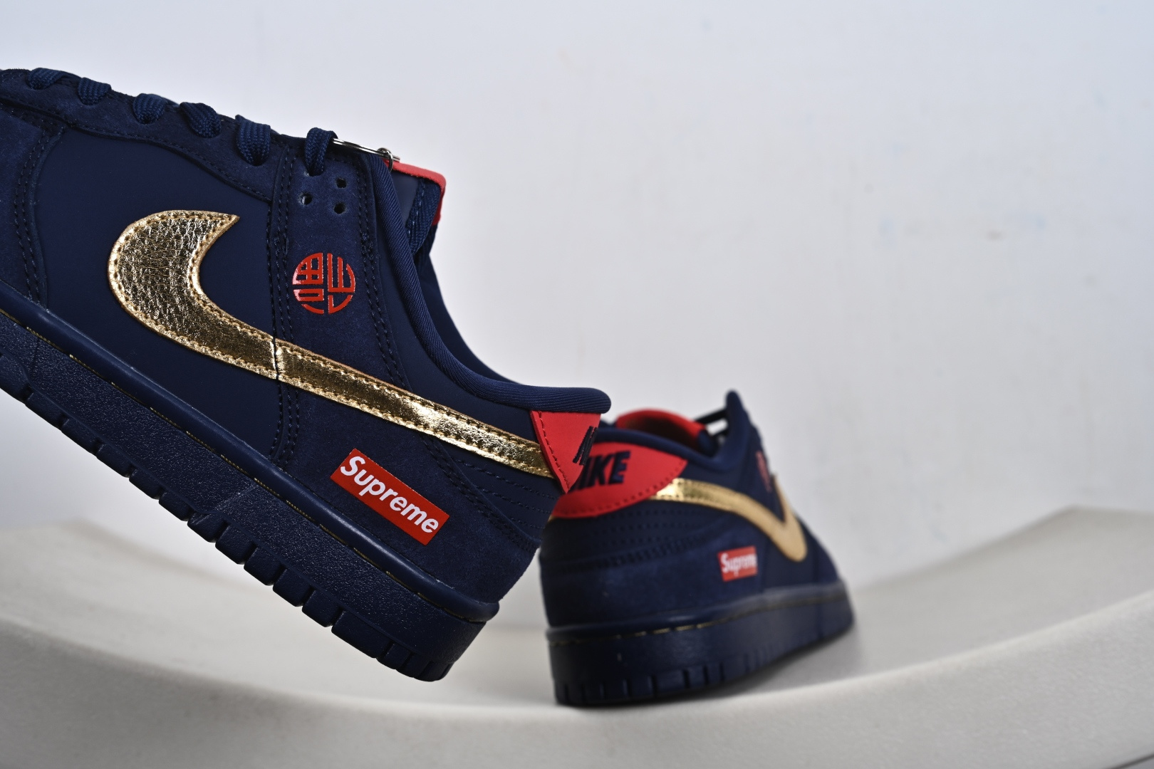 260 定制版 Nike SB Dunk Low“马年限定——藏蓝鎏金” 高端私人定制 低帮休闲板鞋 NH0601-486-Chinese UA Cheap High Quatity Brand Clothes Bags handbags Sneakers wholesale wholesaler seller from China Factory suppliers Fashion Clothing Shoes best Quality Beautiful Price 260 定制版 Nike SB Dunk Low“马年限定——藏蓝鎏金” 高端私人定制 低帮休闲板鞋 NH0601-486